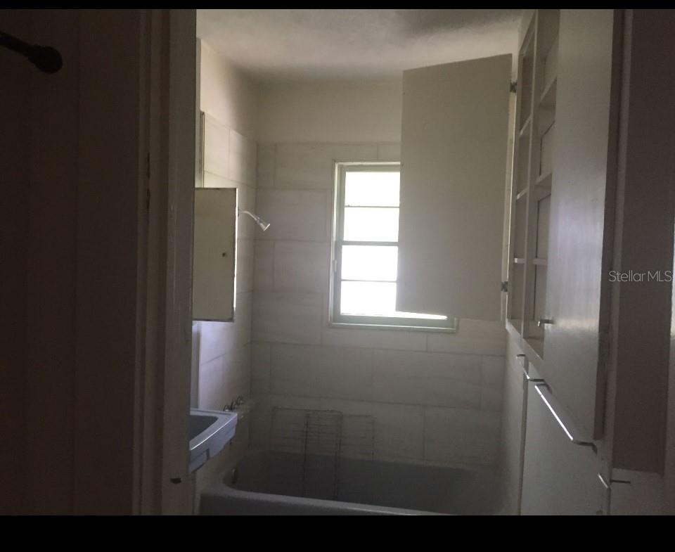 Image 6 of 26 For 226 Wildwood Avenue