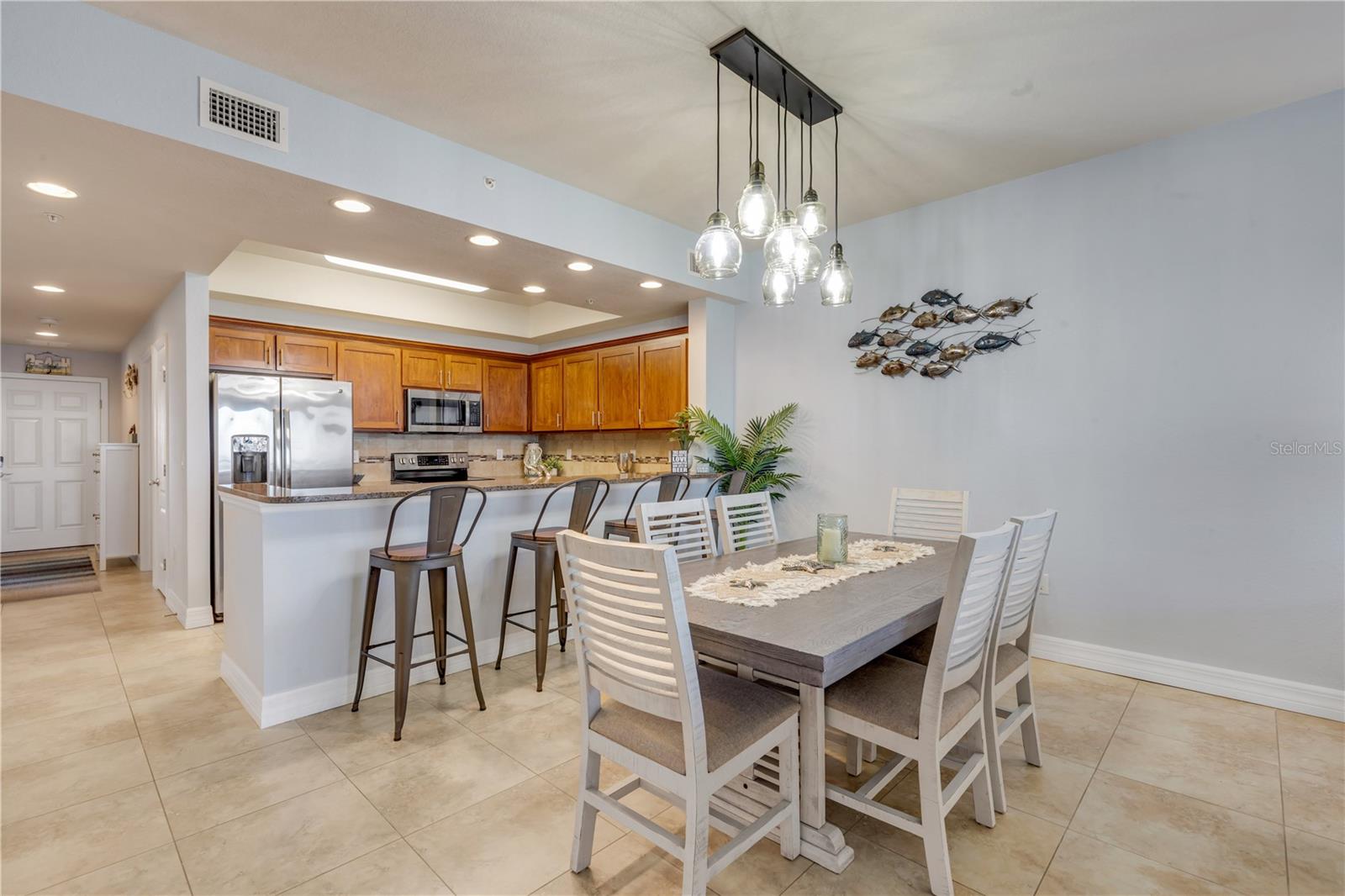 Image 16 of 99 For 5300 Atlantic Avenue 18-503