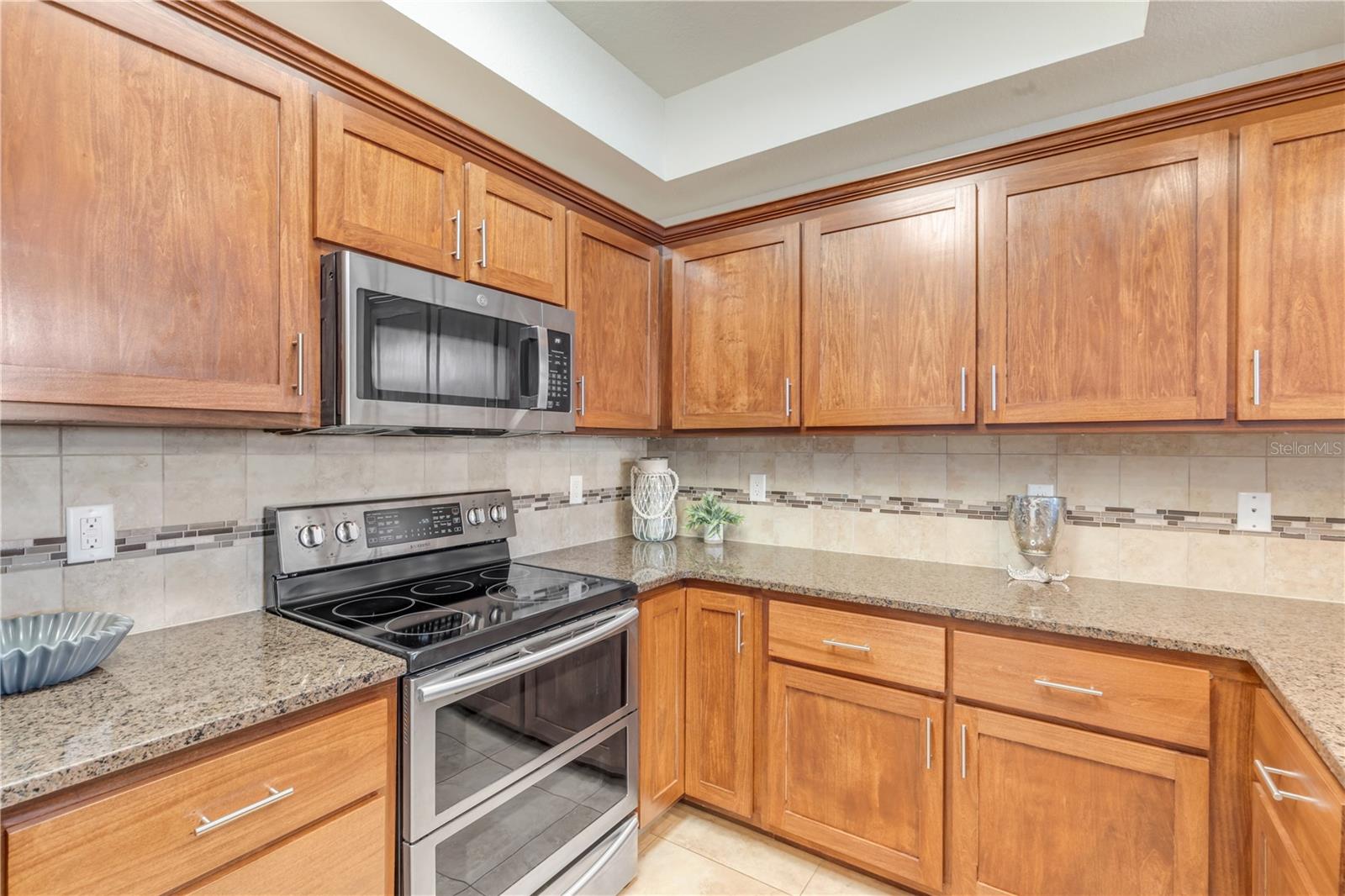 Image 19 of 99 For 5300 Atlantic Avenue 18-503