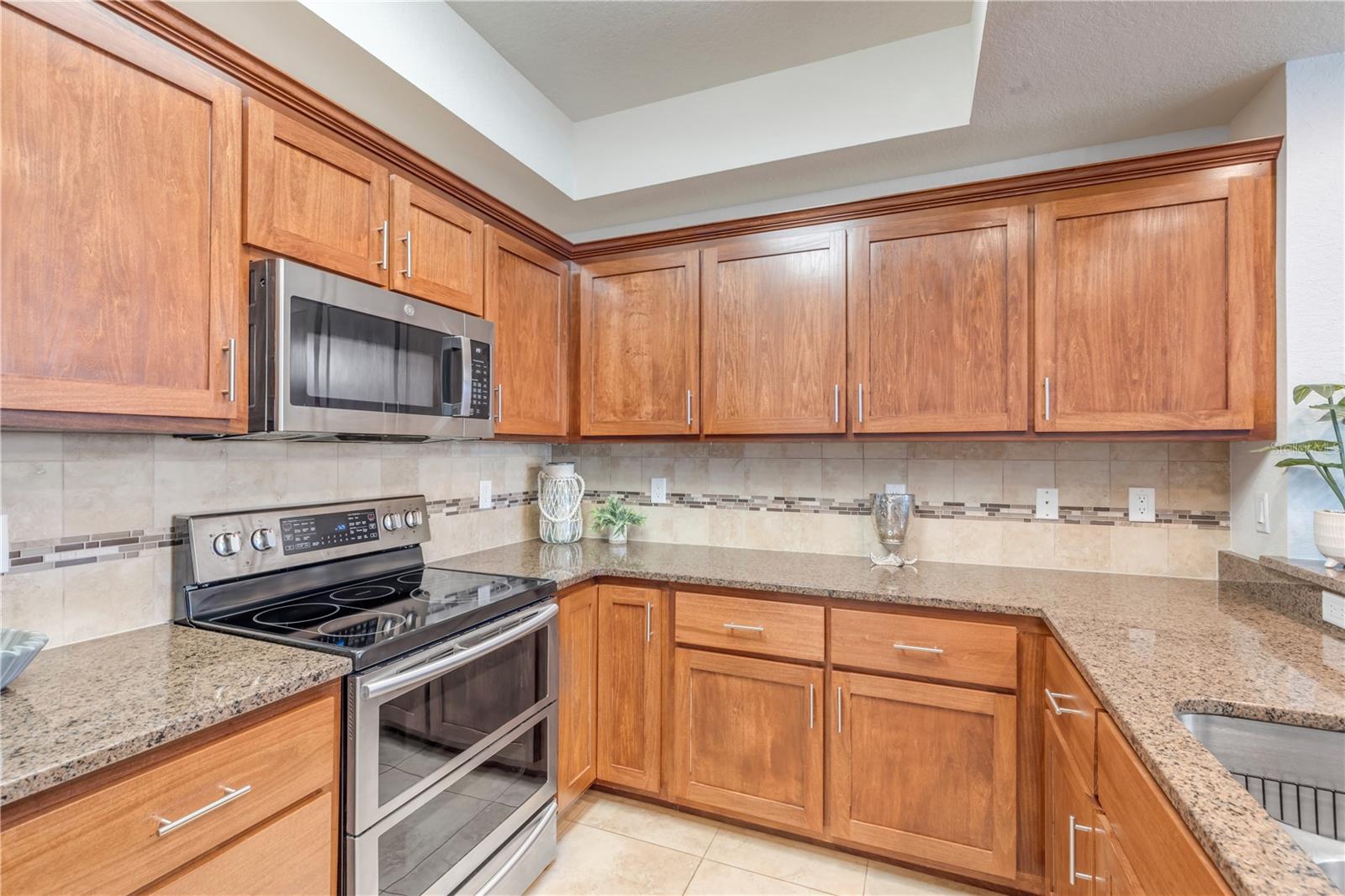 Image 20 of 99 For 5300 Atlantic Avenue 18-503