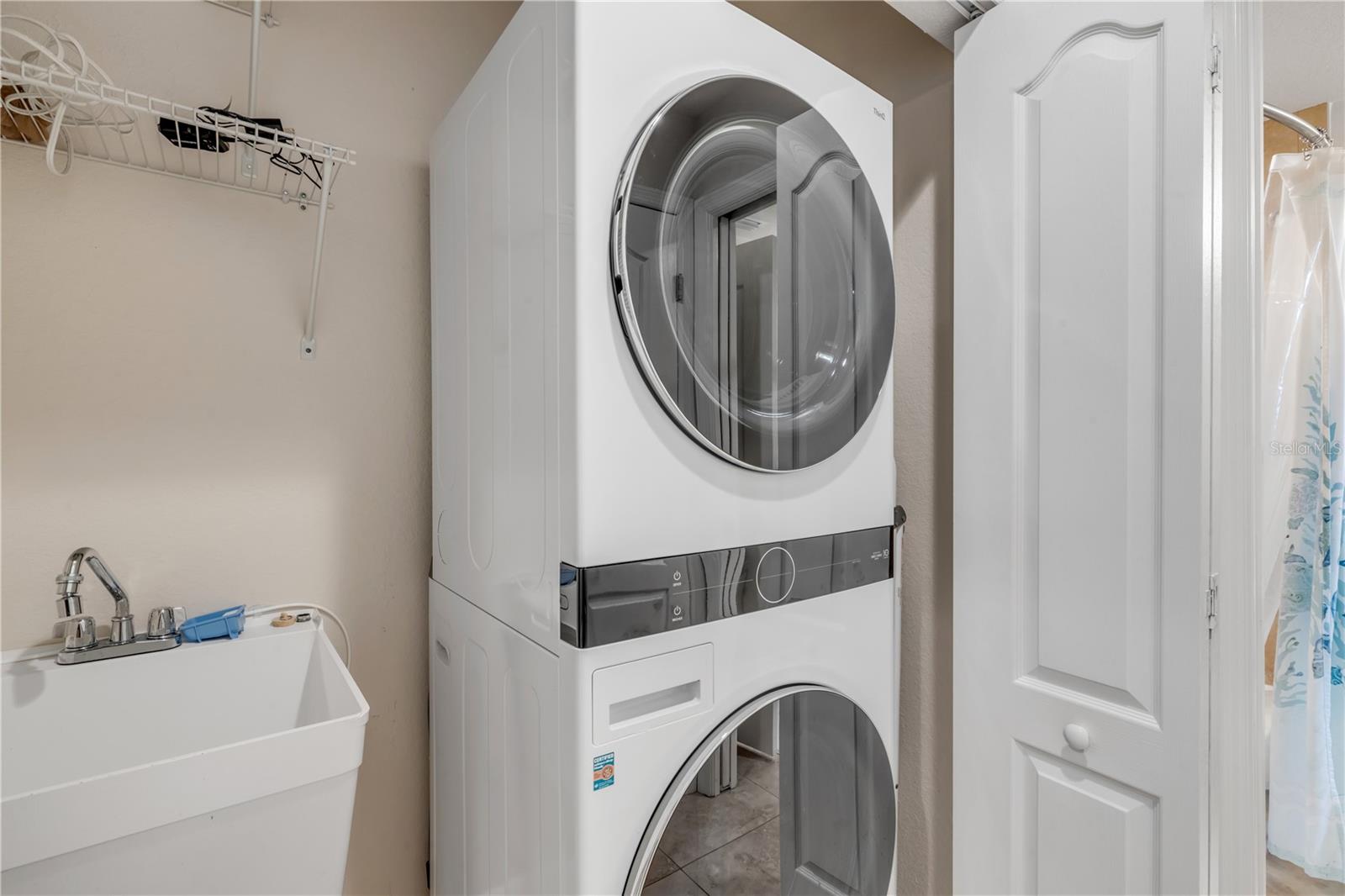 Image 47 of 99 For 5300 Atlantic Avenue 18-503