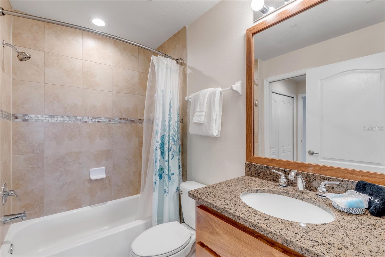 Image 7 of 99 For 5300 Atlantic Avenue 18-503