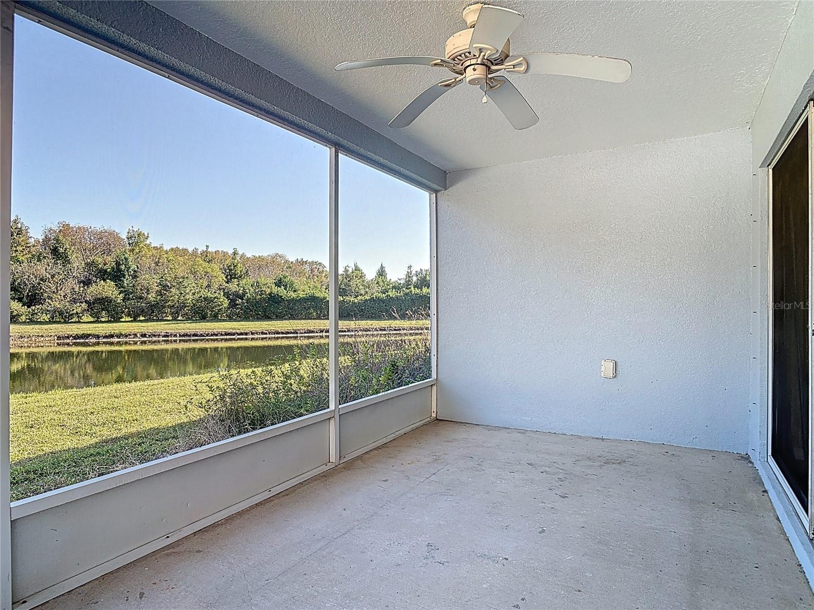 Image 15 of 61 For 530 Coral Trace Boulevard