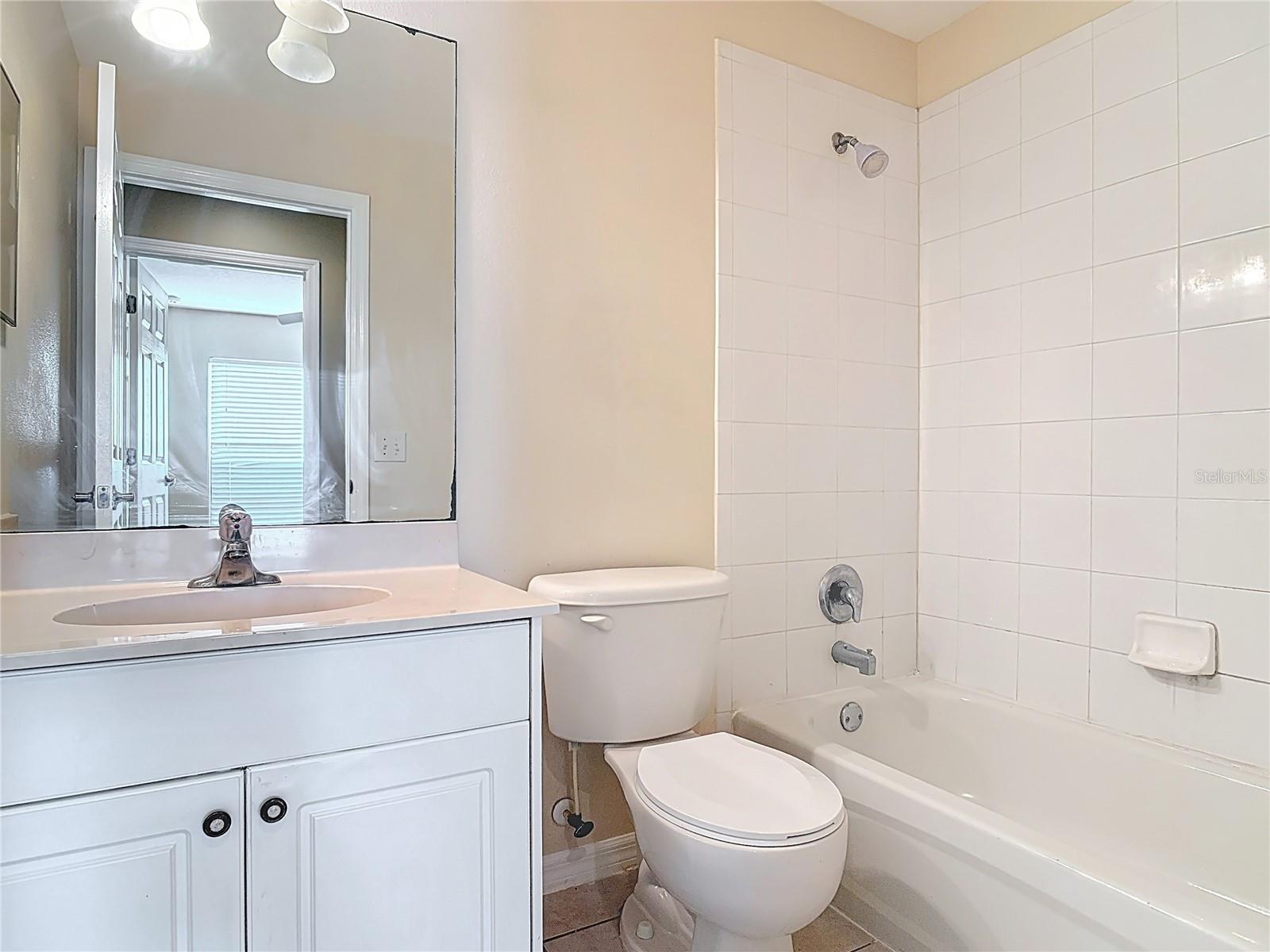 Image 18 of 61 For 530 Coral Trace Boulevard