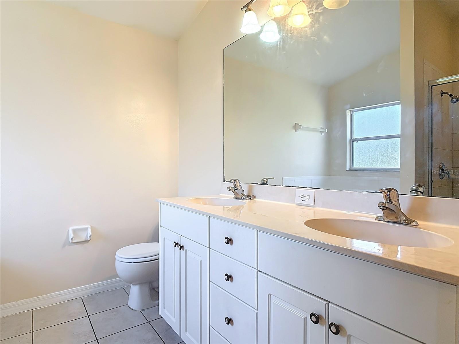 Image 21 of 61 For 530 Coral Trace Boulevard