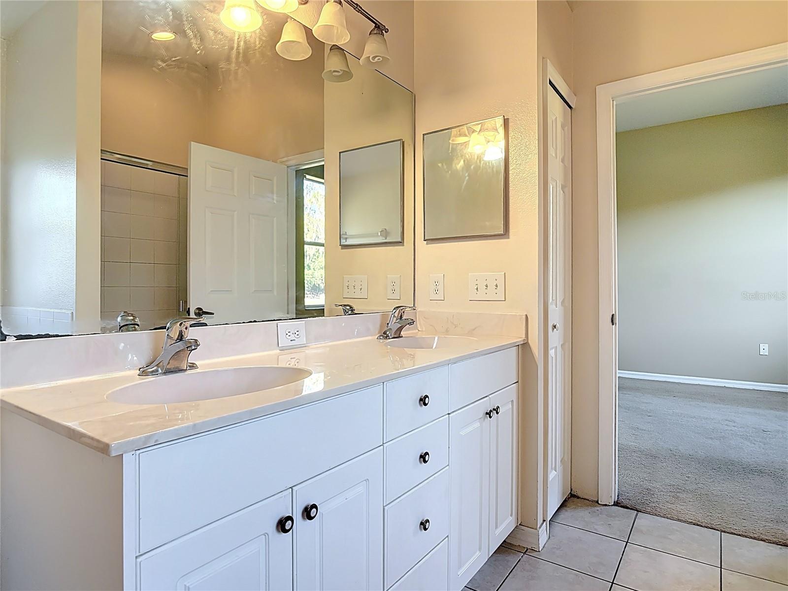 Image 24 of 61 For 530 Coral Trace Boulevard