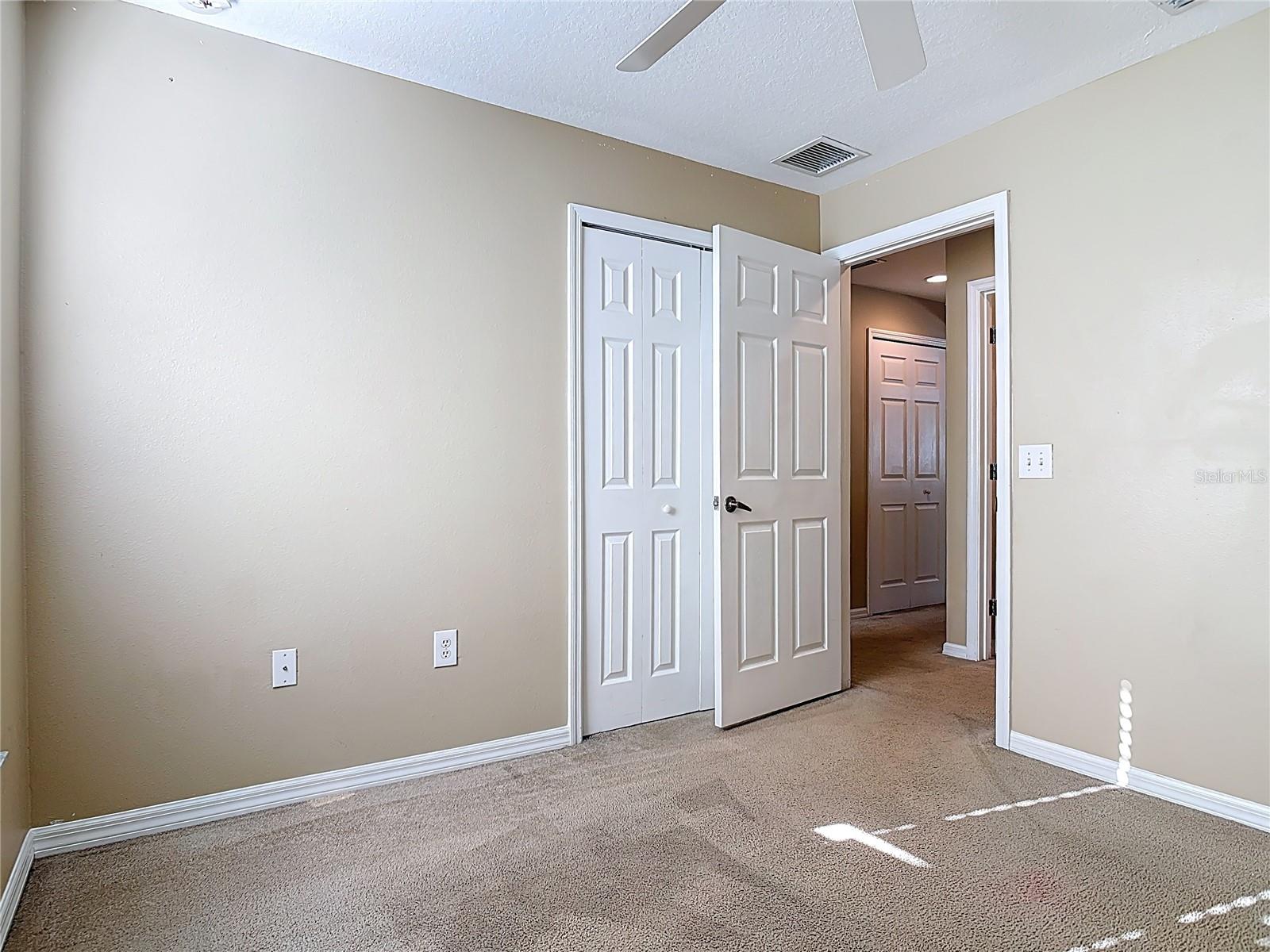 Image 26 of 61 For 530 Coral Trace Boulevard