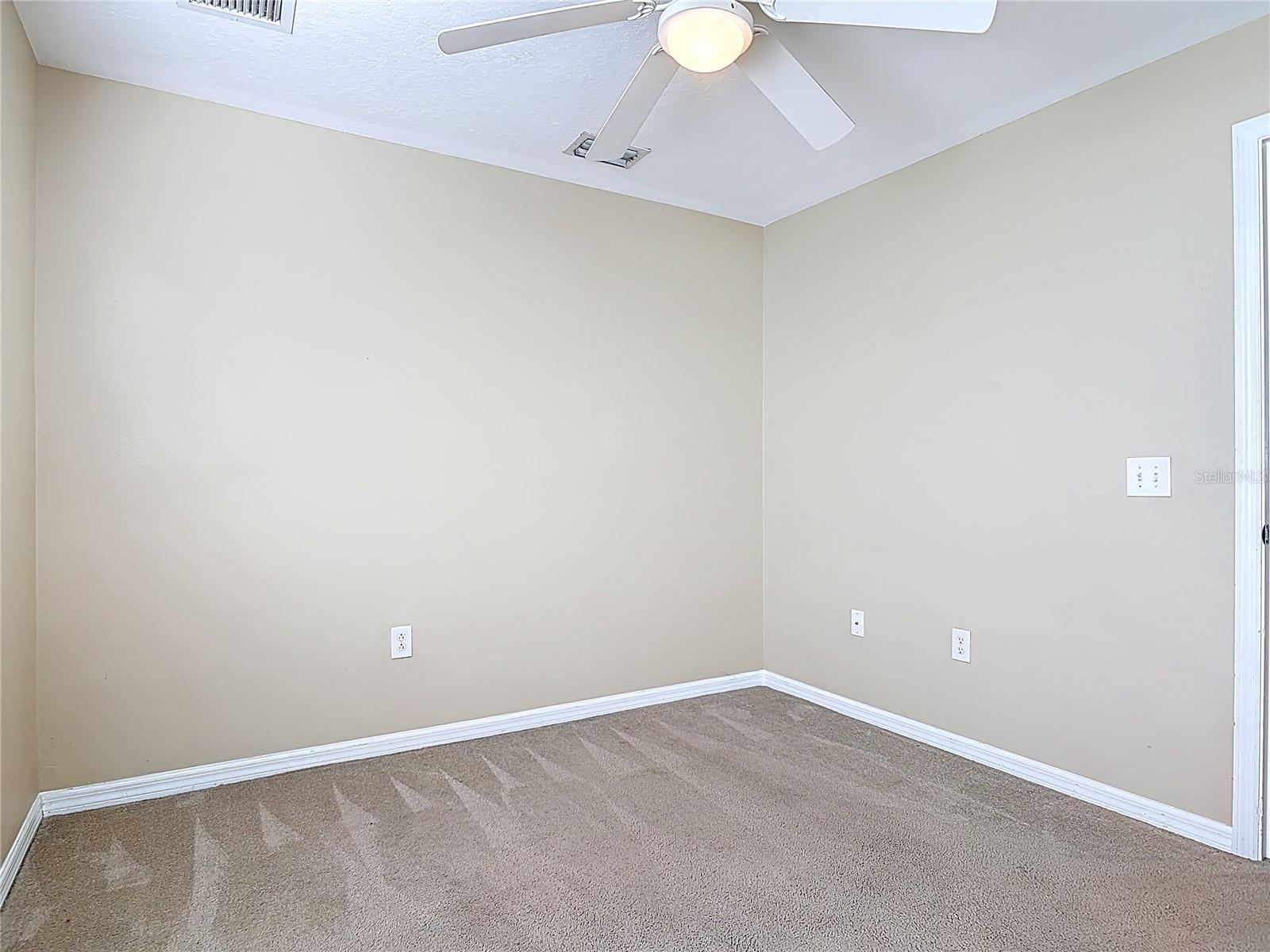 Image 28 of 61 For 530 Coral Trace Boulevard