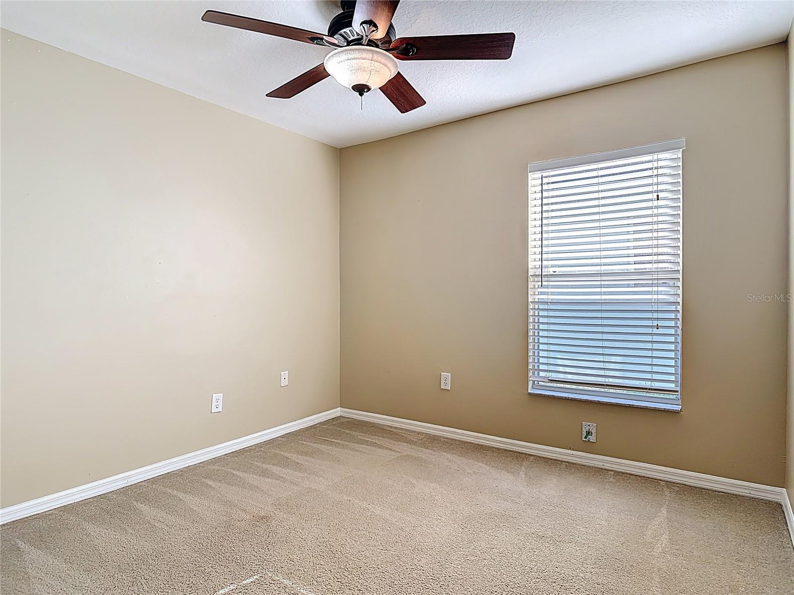 Image 31 of 61 For 530 Coral Trace Boulevard