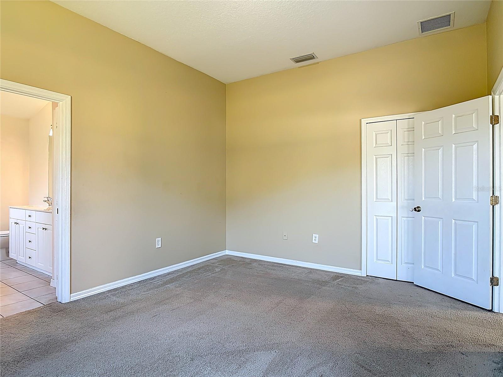 Image 43 of 61 For 530 Coral Trace Boulevard