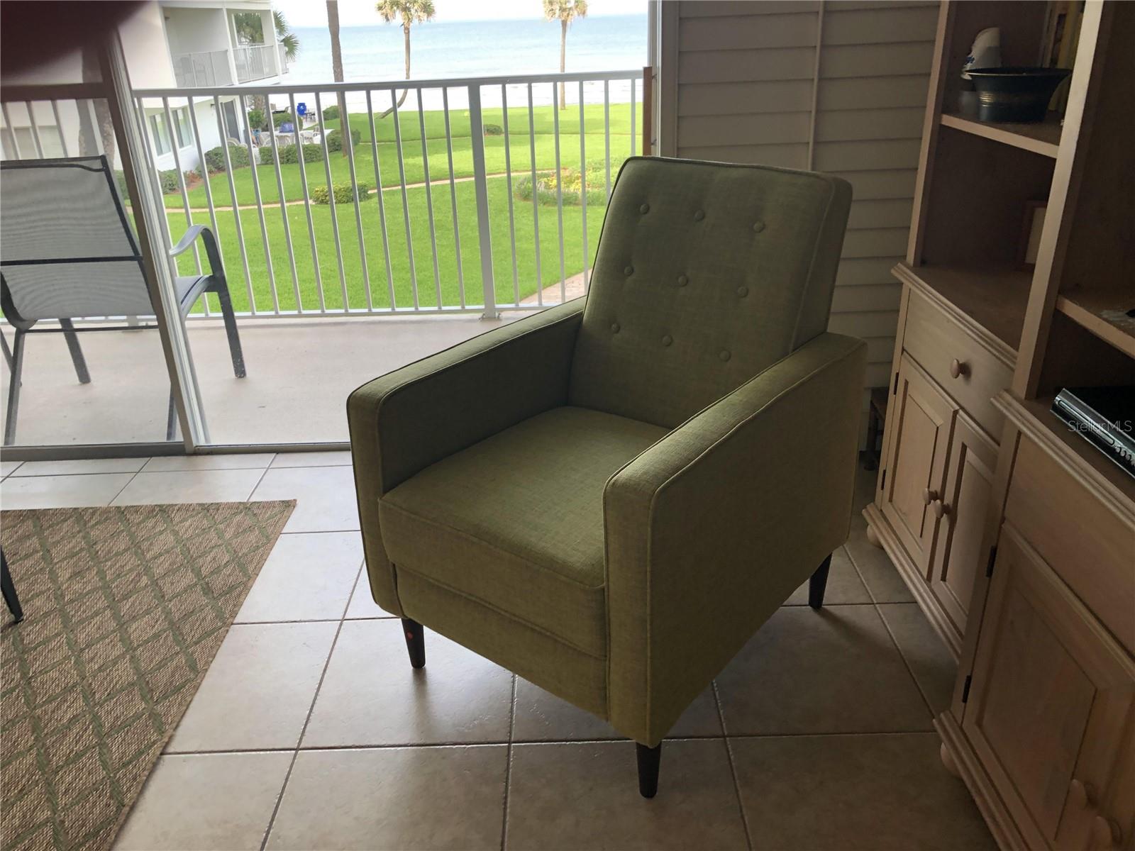 Image 14 of 19 For 815 Ocean Shore Boulevard 8b