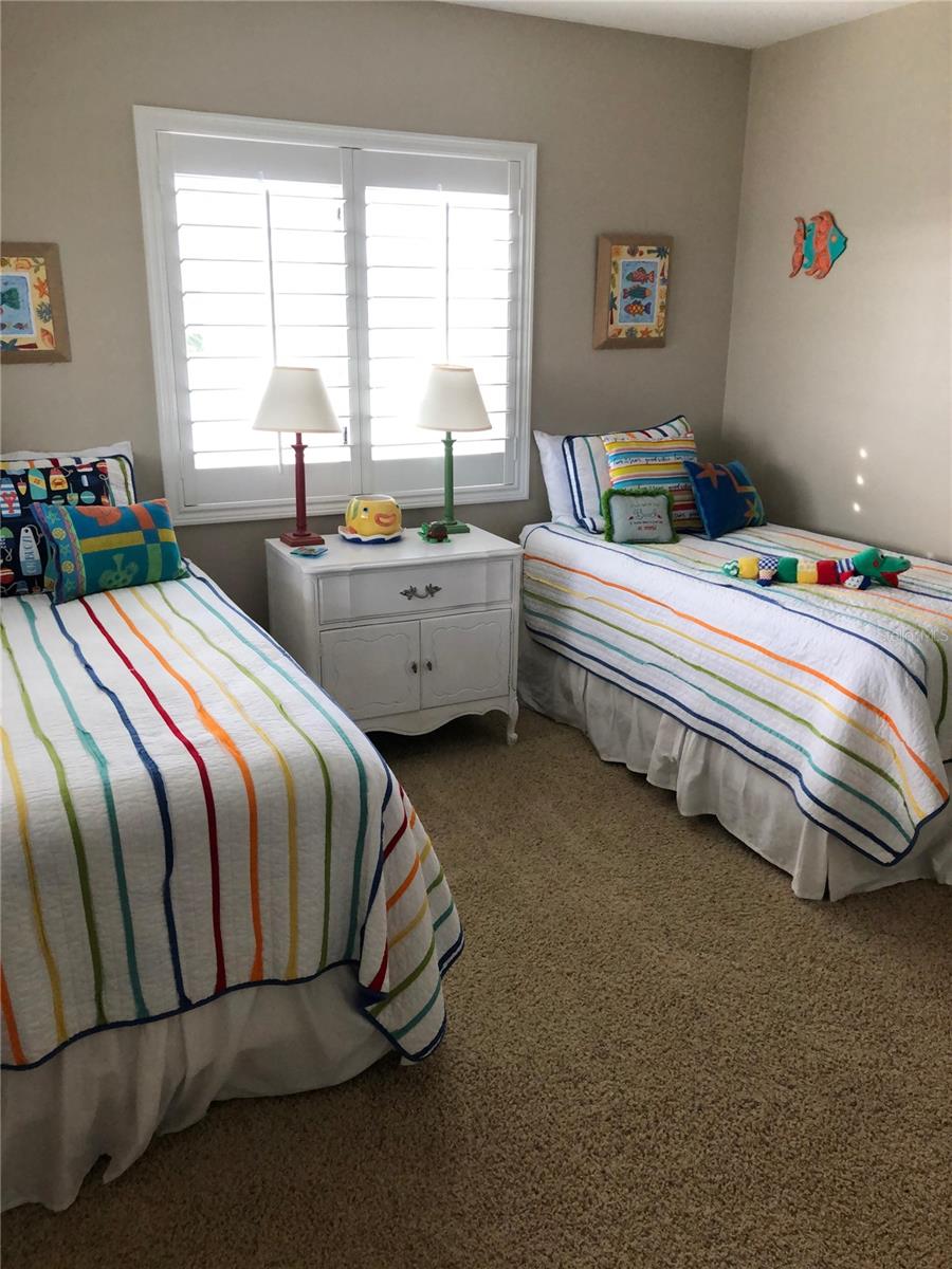 Image 18 of 19 For 815 Ocean Shore Boulevard 8b