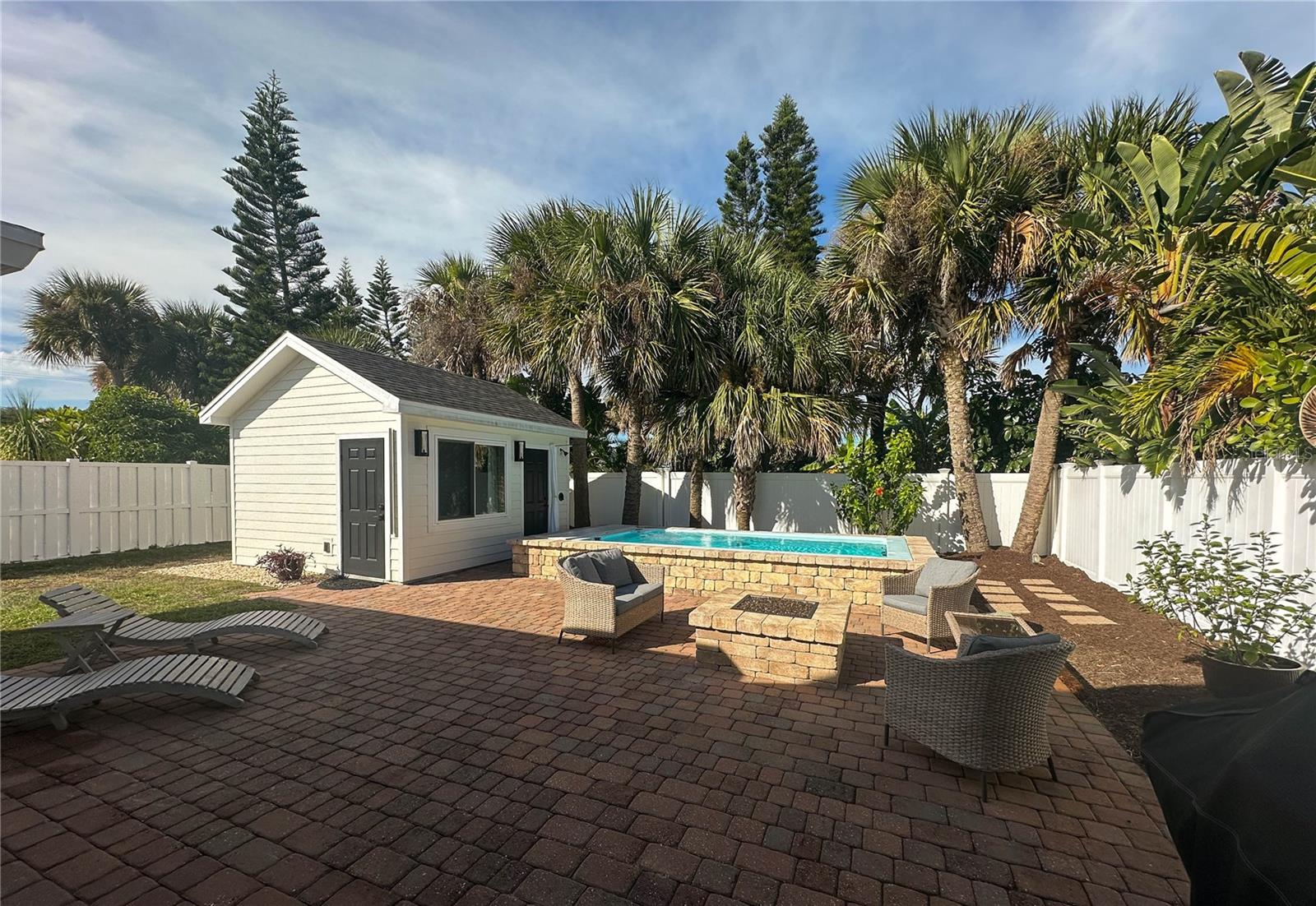 Image 20 of 48 For 206 Kirkland Road