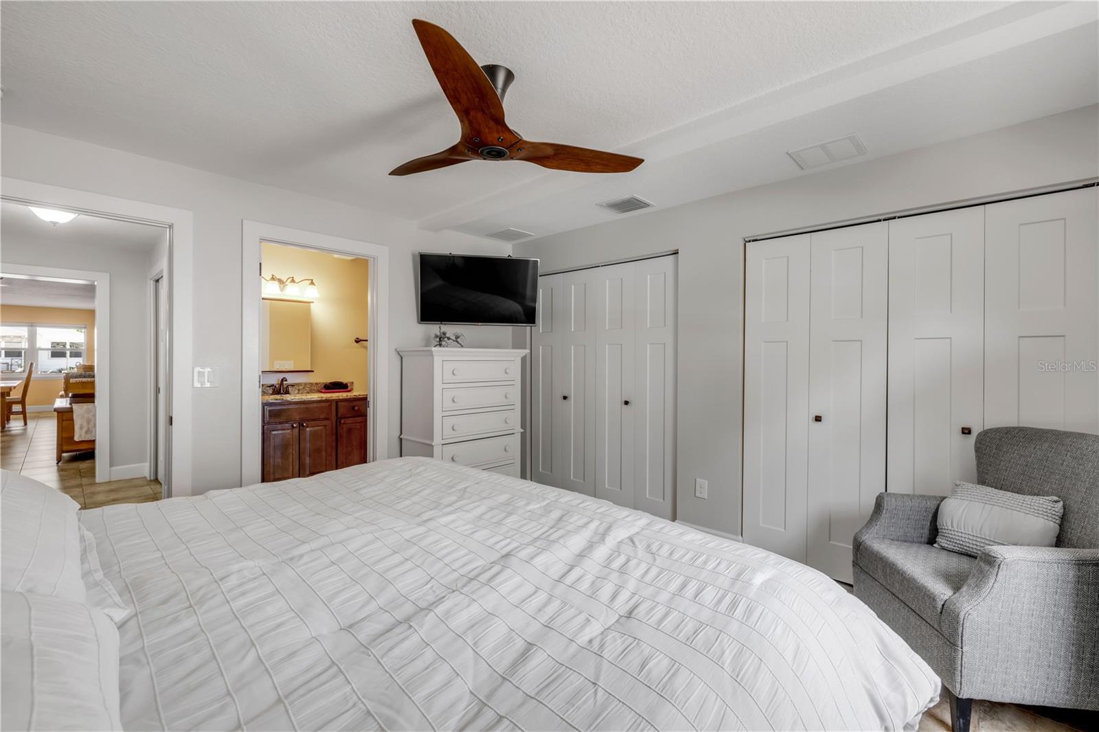 Image 28 of 48 For 206 Kirkland Road