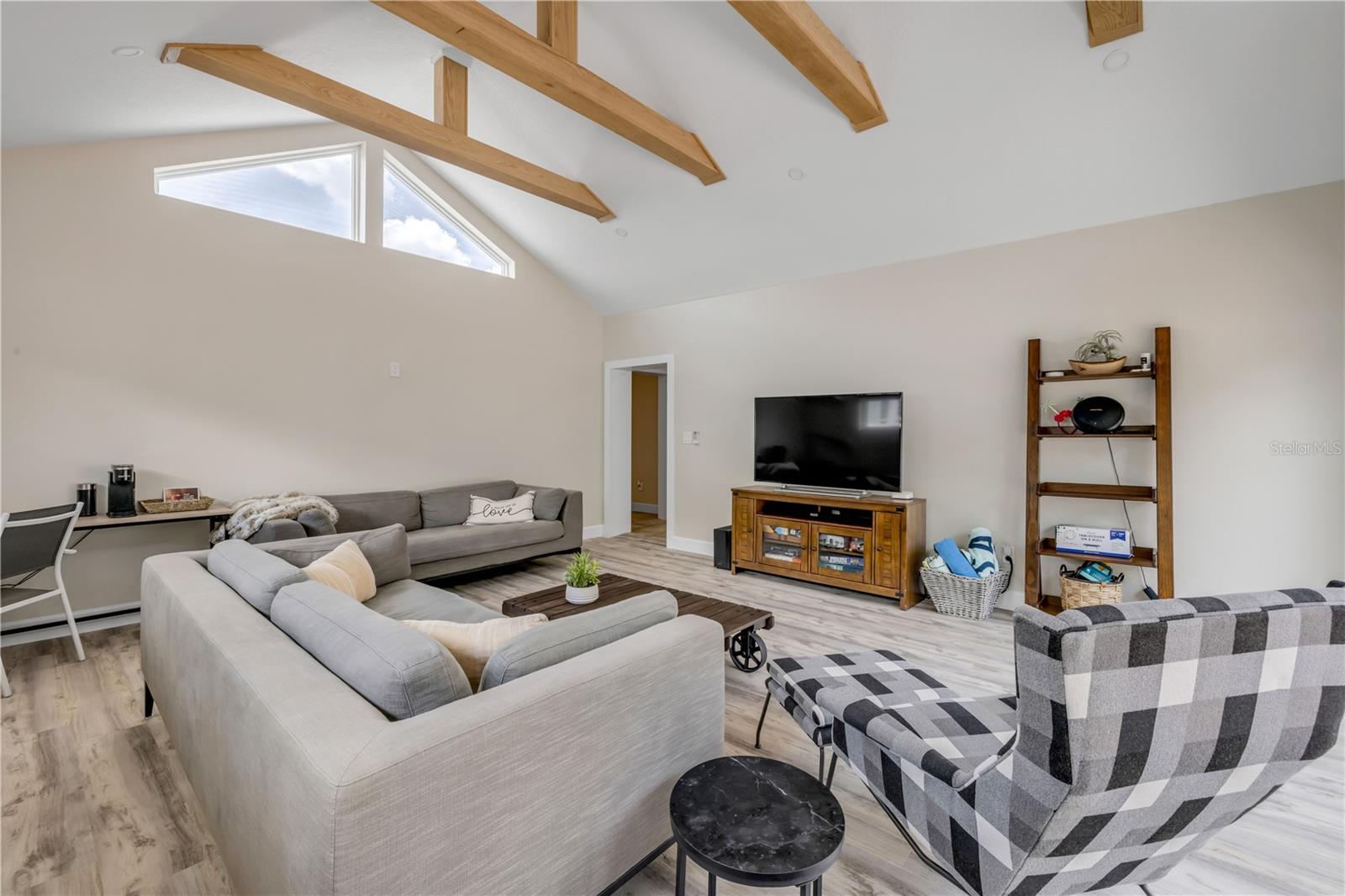 Image 31 of 48 For 206 Kirkland Road