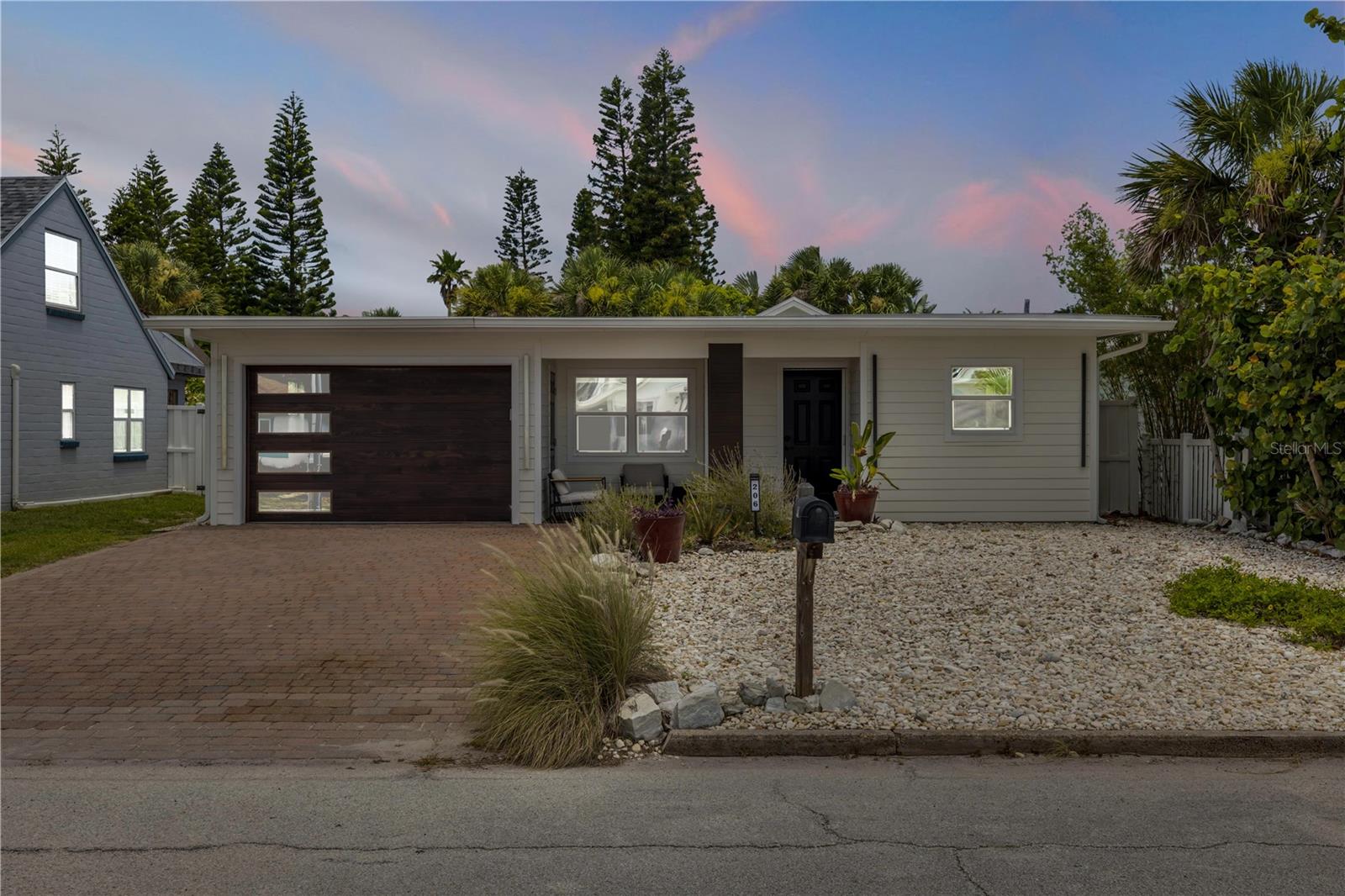 Image 4 of 48 For 206 Kirkland Road