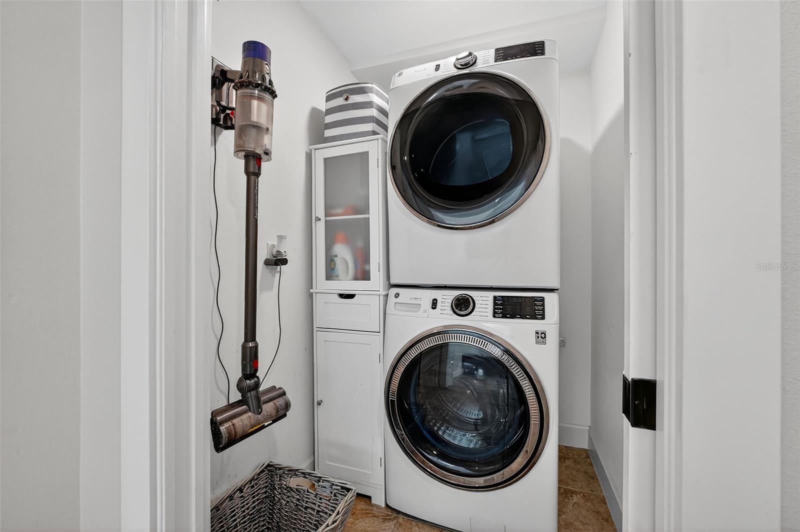 Image 43 of 48 For 206 Kirkland Road