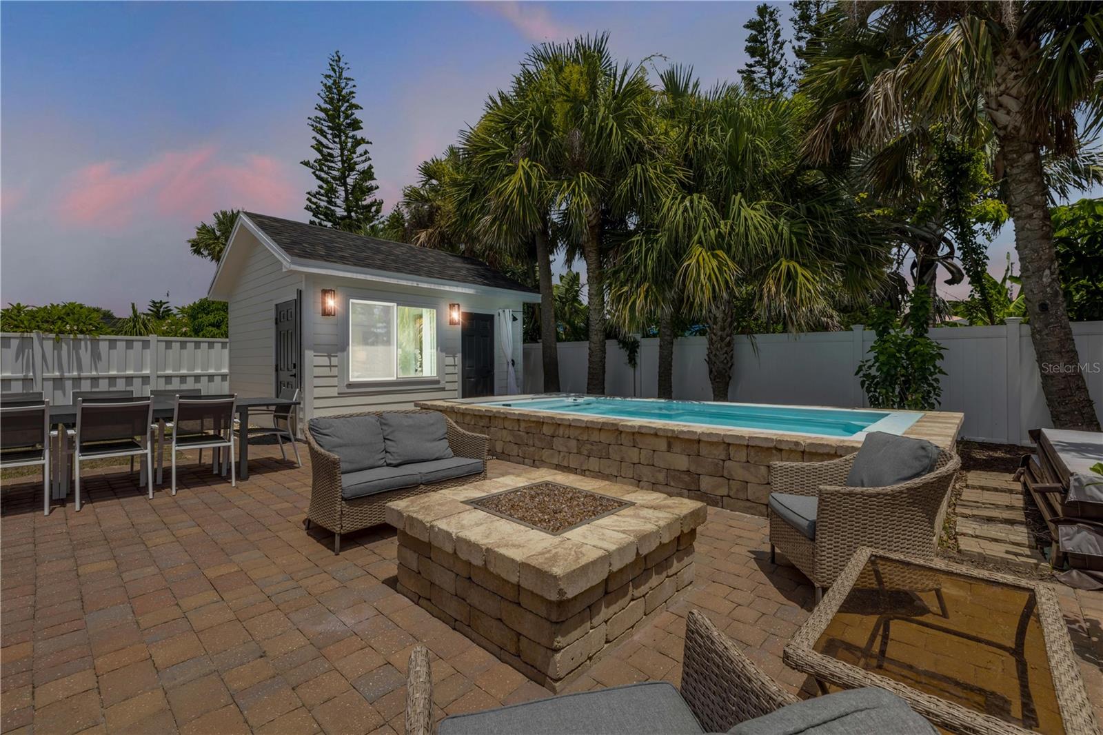 Image 6 of 48 For 206 Kirkland Road