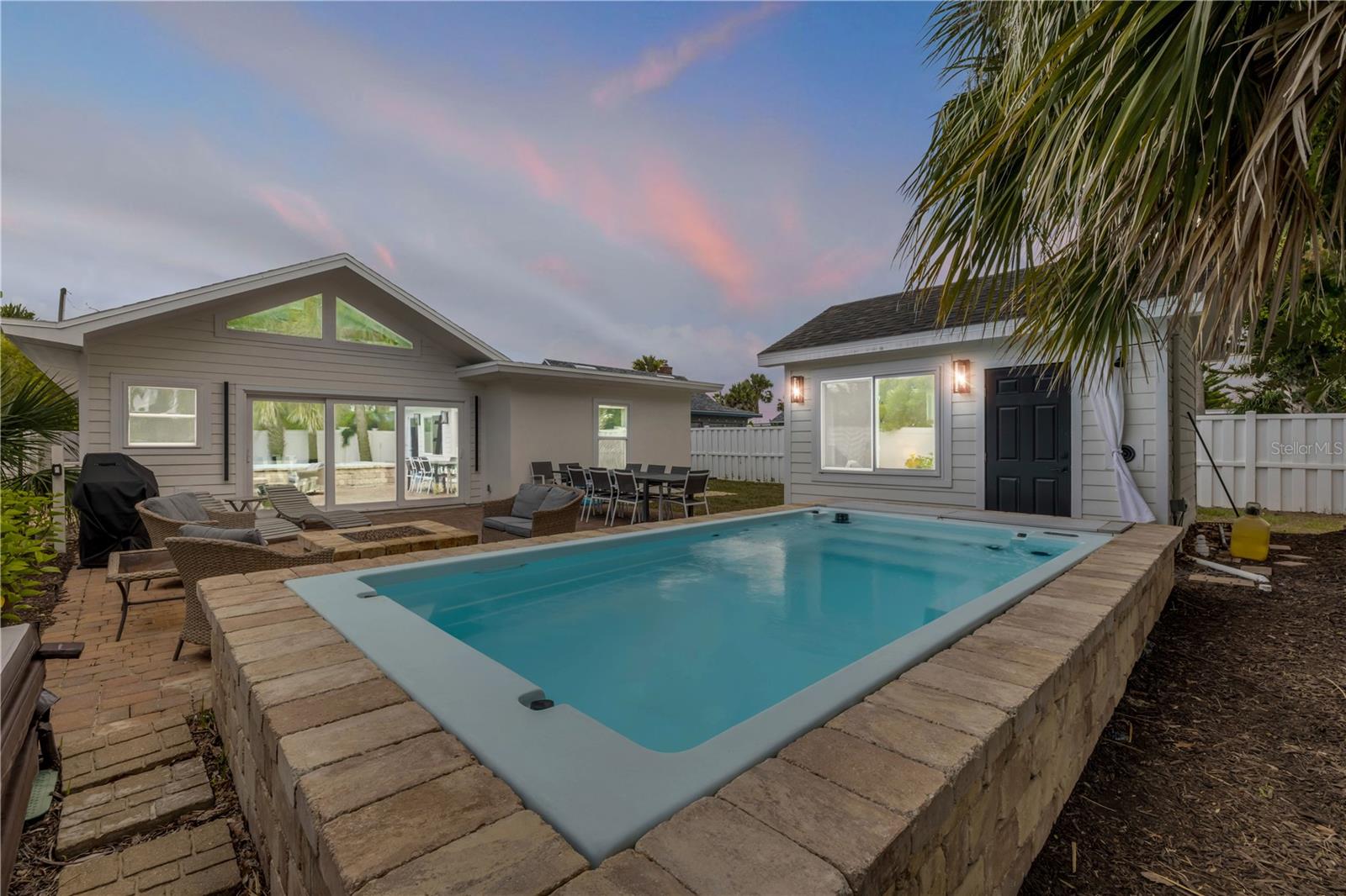 Image 7 of 48 For 206 Kirkland Road