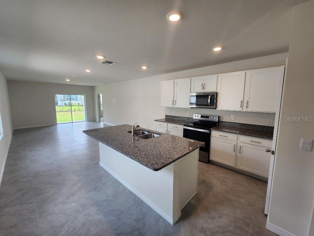 Image 2 of 13 For 359 Caryota Court