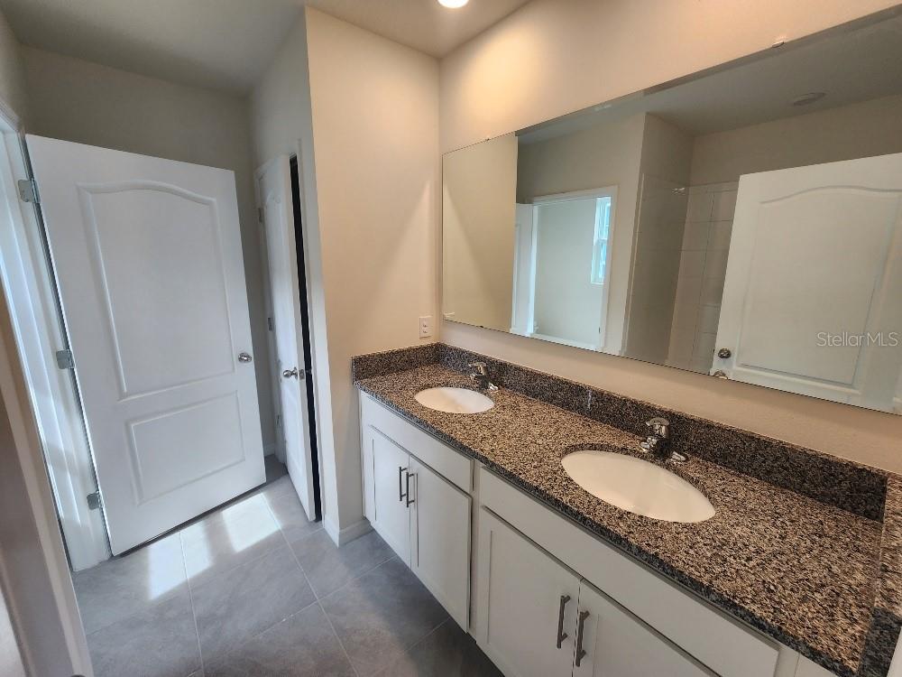 Image 5 of 13 For 359 Caryota Court