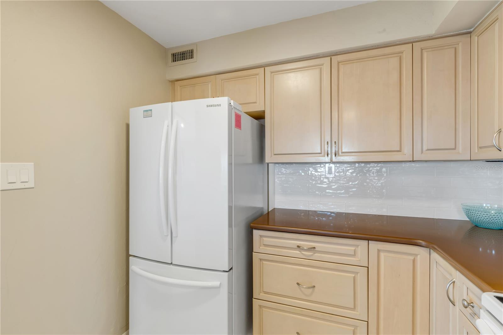 Image 15 of 70 For 5207 Atlantic Avenue 426