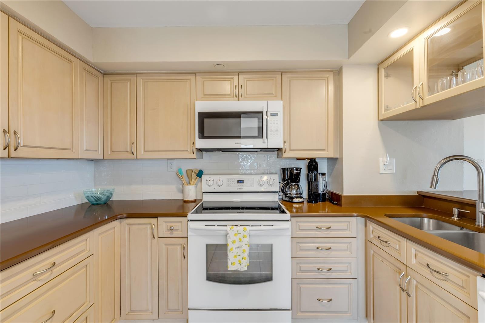 Image 16 of 70 For 5207 Atlantic Avenue 426