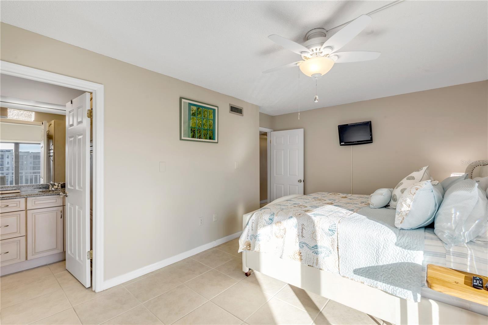 Image 45 of 70 For 5207 Atlantic Avenue 426