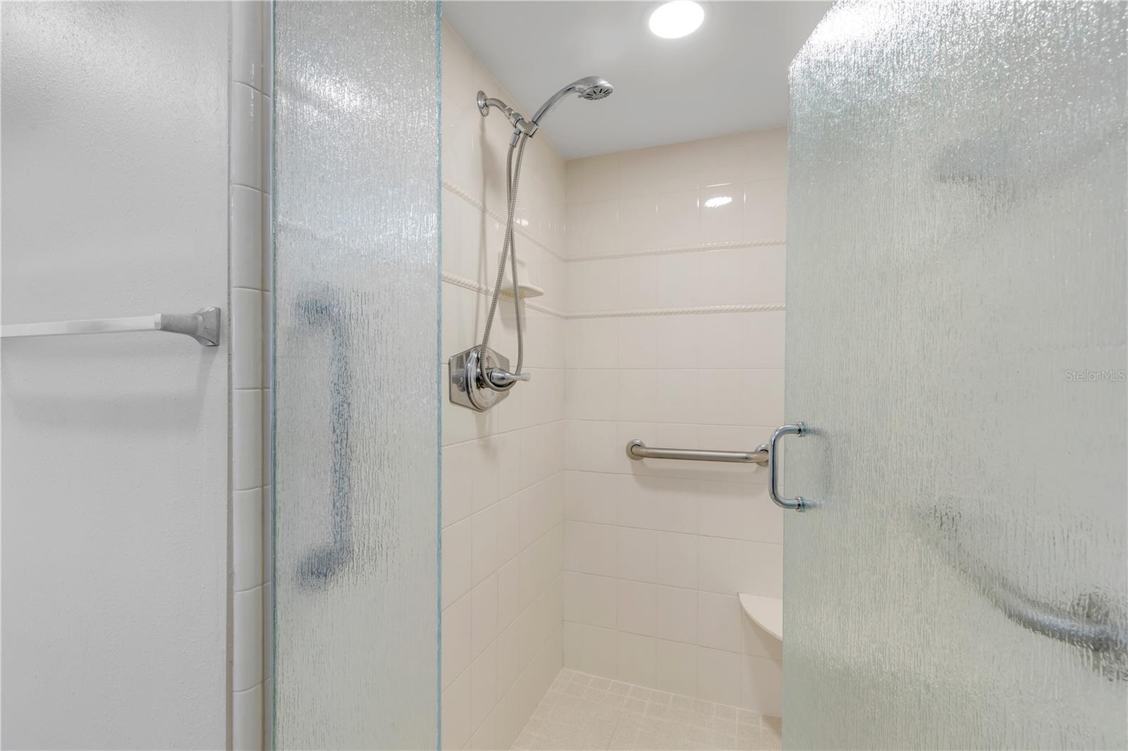 Image 47 of 70 For 5207 Atlantic Avenue 426