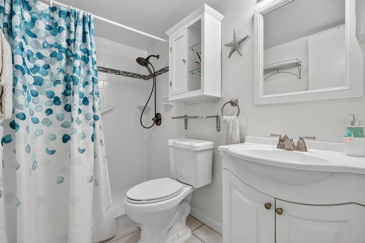 Image 16 of 34 For 4225 Atlantic Avenue 1090