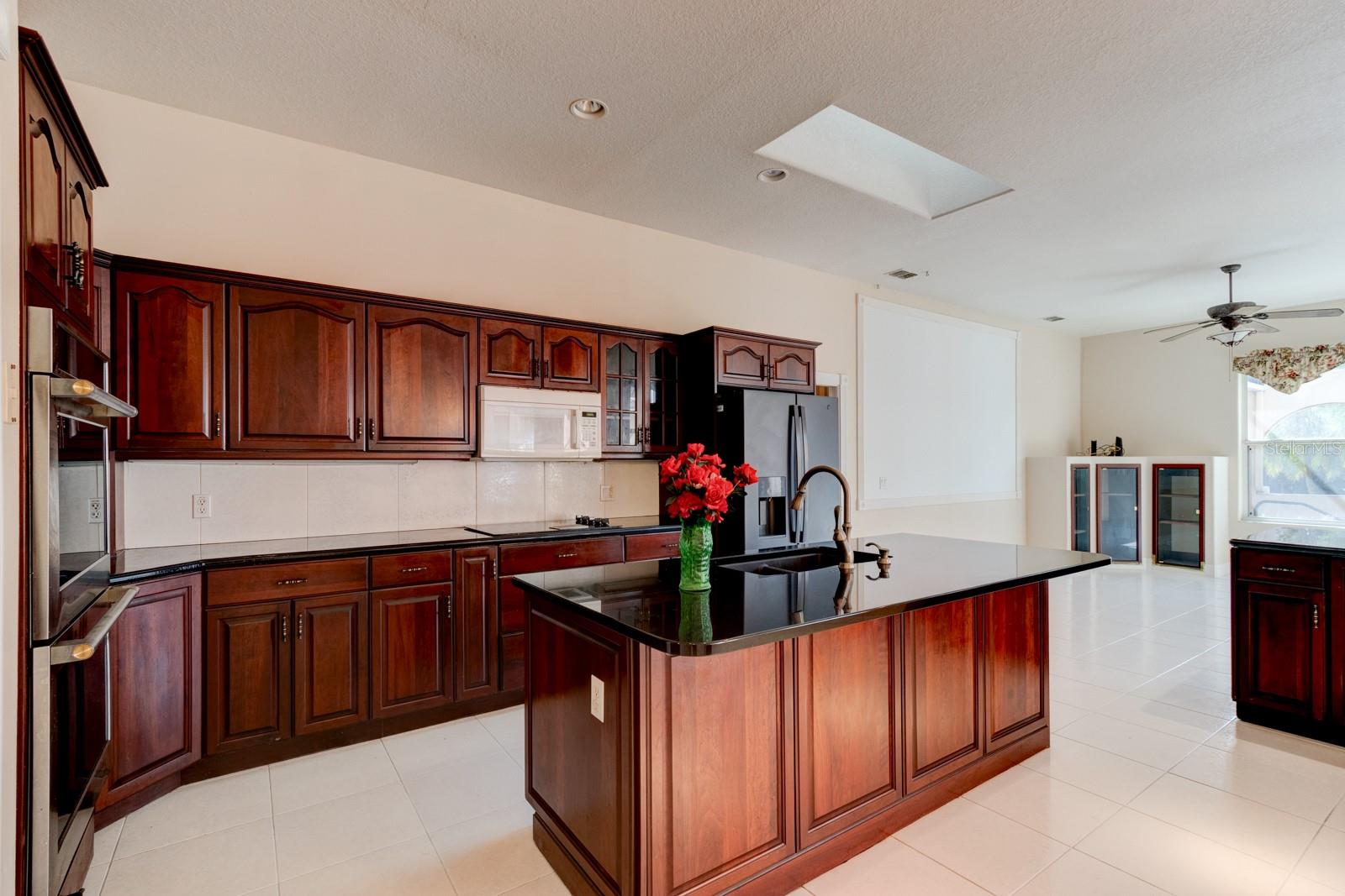 Image 11 of 44 For 58 Emerald Oaks Lane