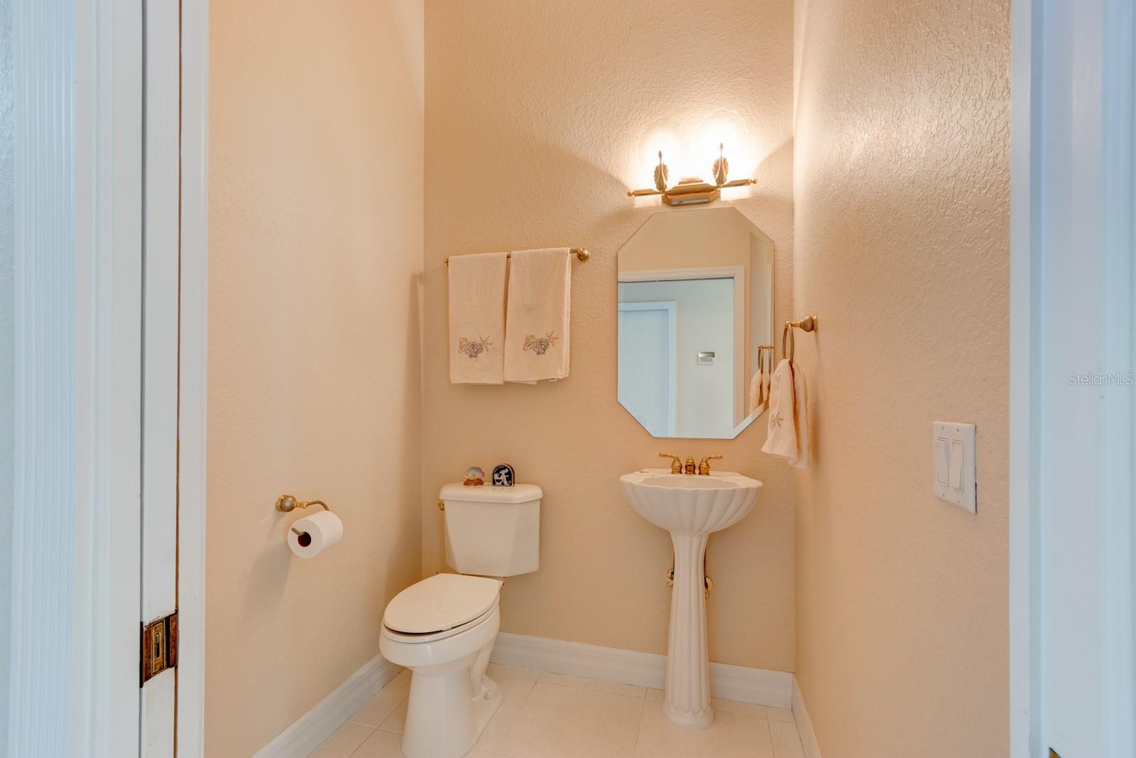 Image 15 of 44 For 58 Emerald Oaks Lane