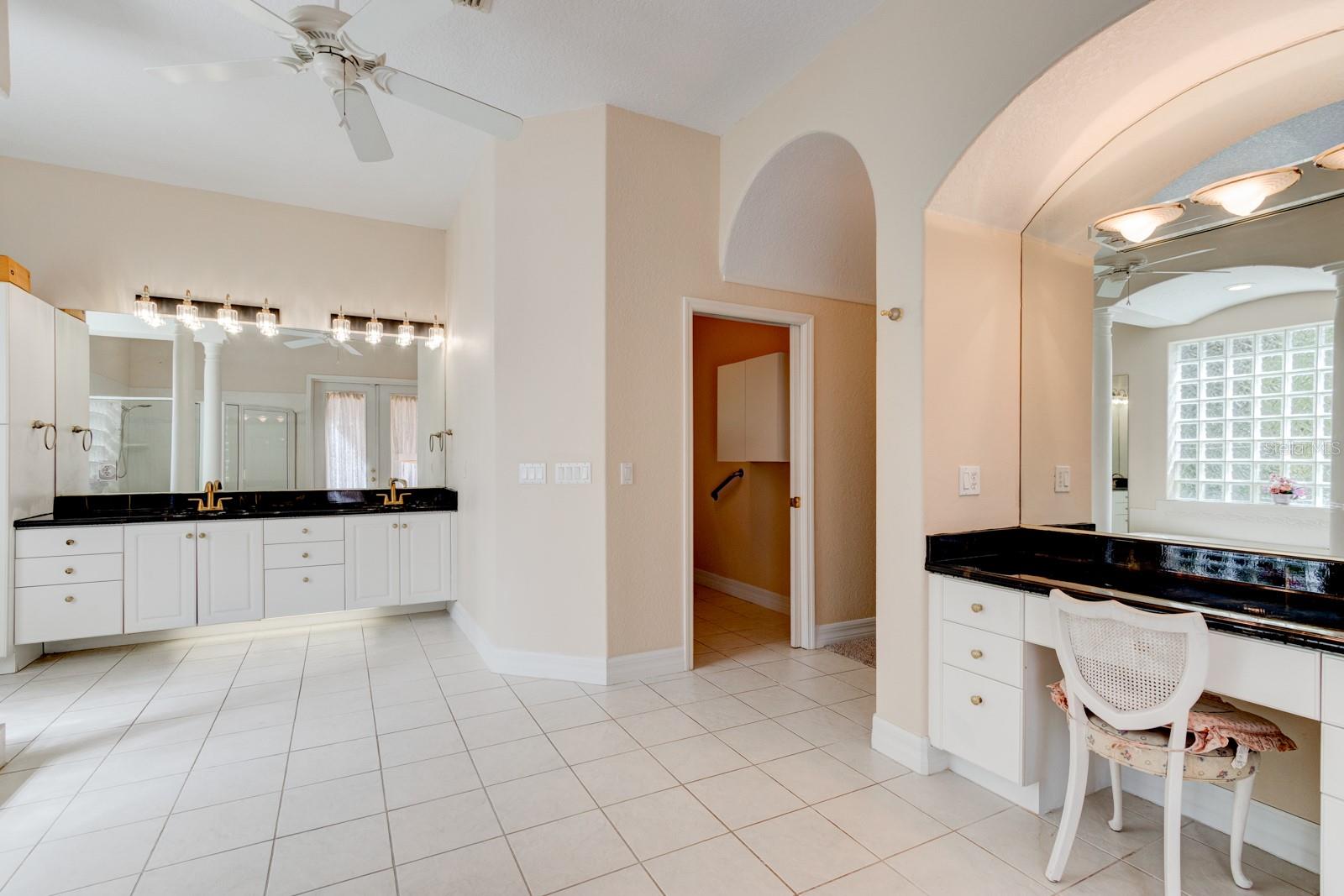 Image 22 of 44 For 58 Emerald Oaks Lane