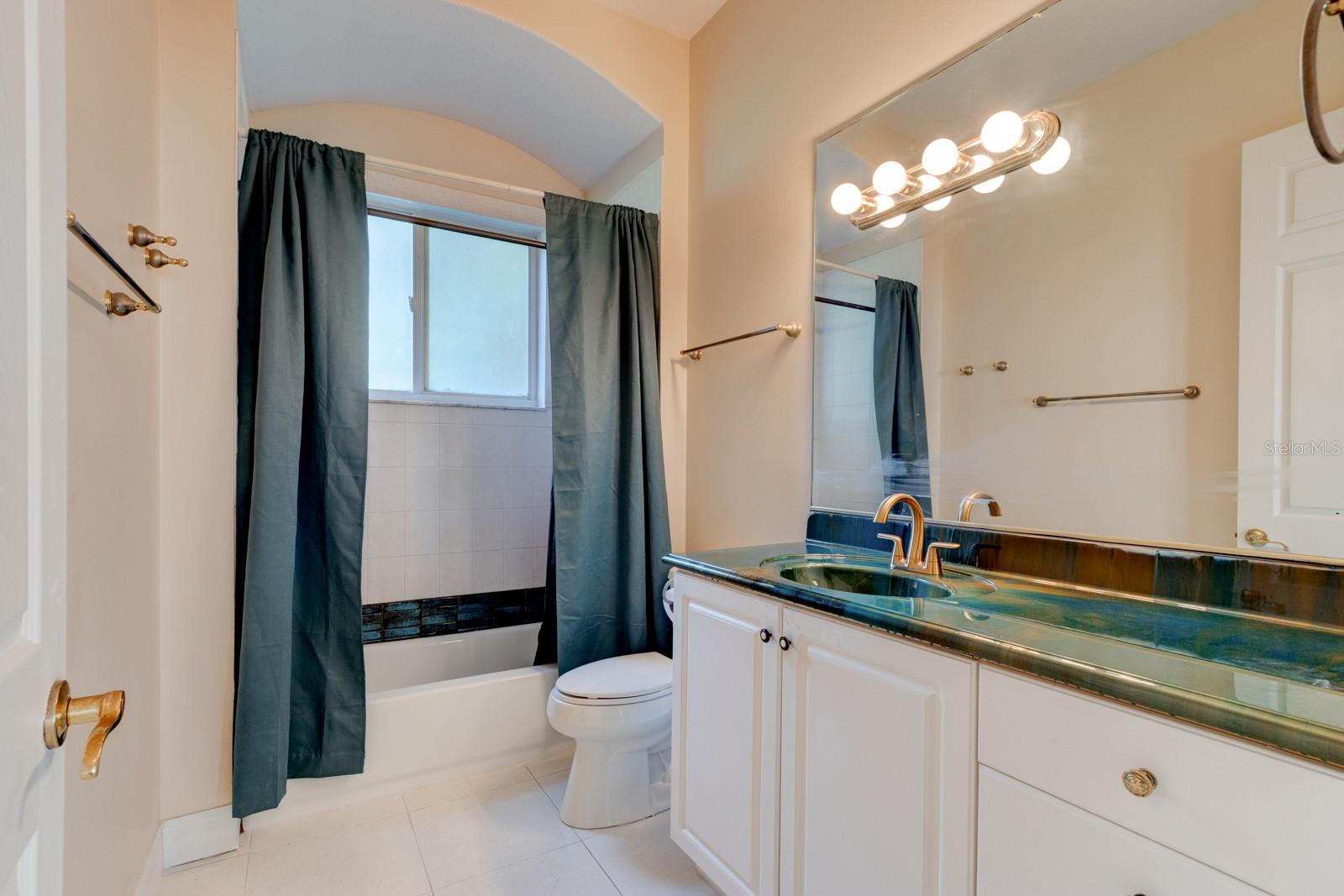 Image 29 of 44 For 58 Emerald Oaks Lane