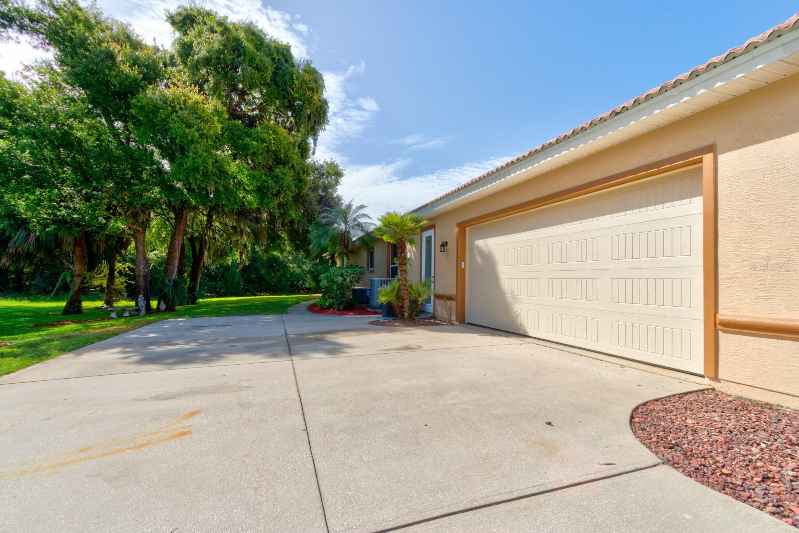 Image 44 of 44 For 58 Emerald Oaks Lane