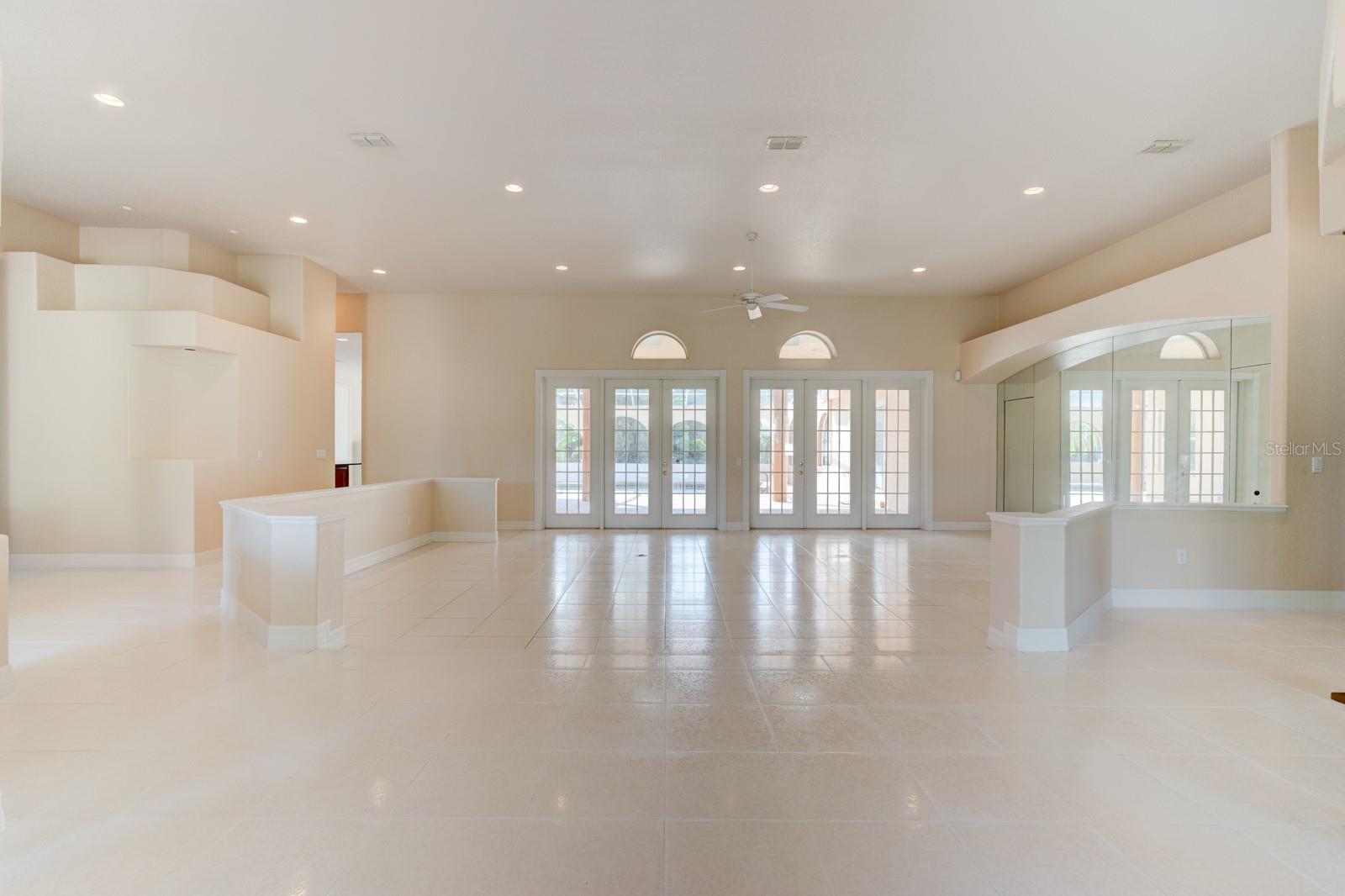 Image 5 of 44 For 58 Emerald Oaks Lane