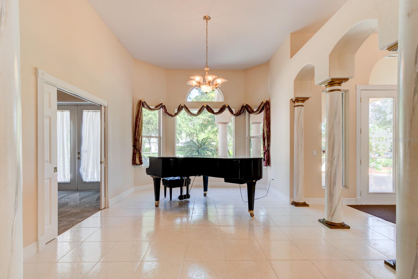 Image 9 of 44 For 58 Emerald Oaks Lane