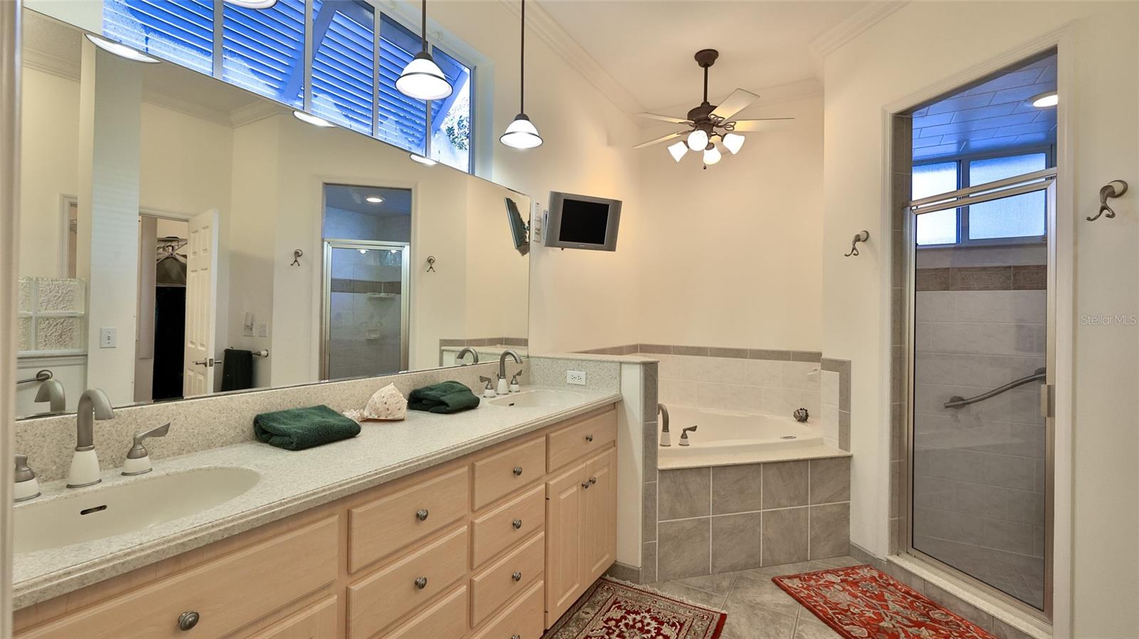 Image 47 of 83 For 2815 Bay Side Drive