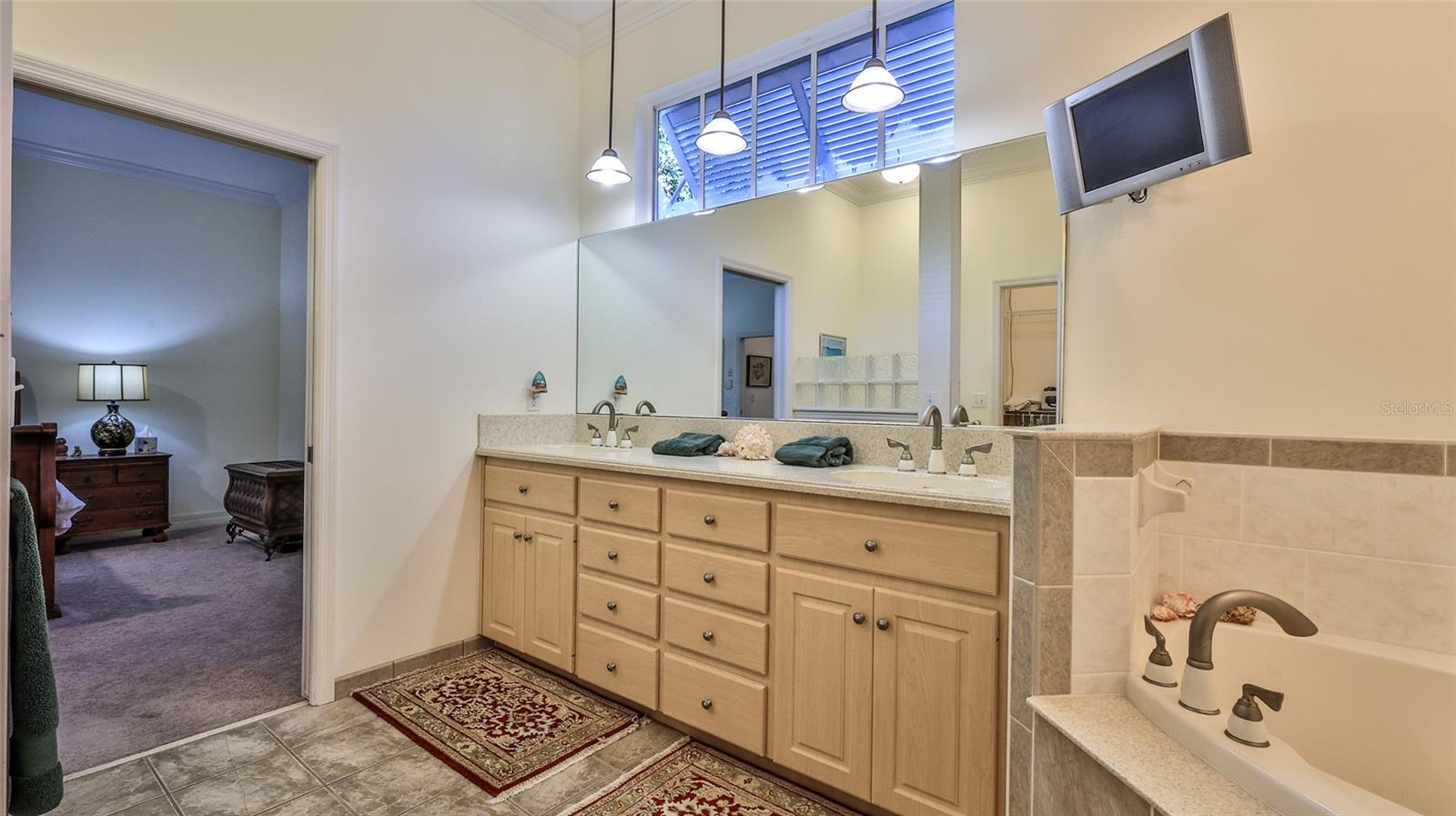 Image 49 of 83 For 2815 Bay Side Drive