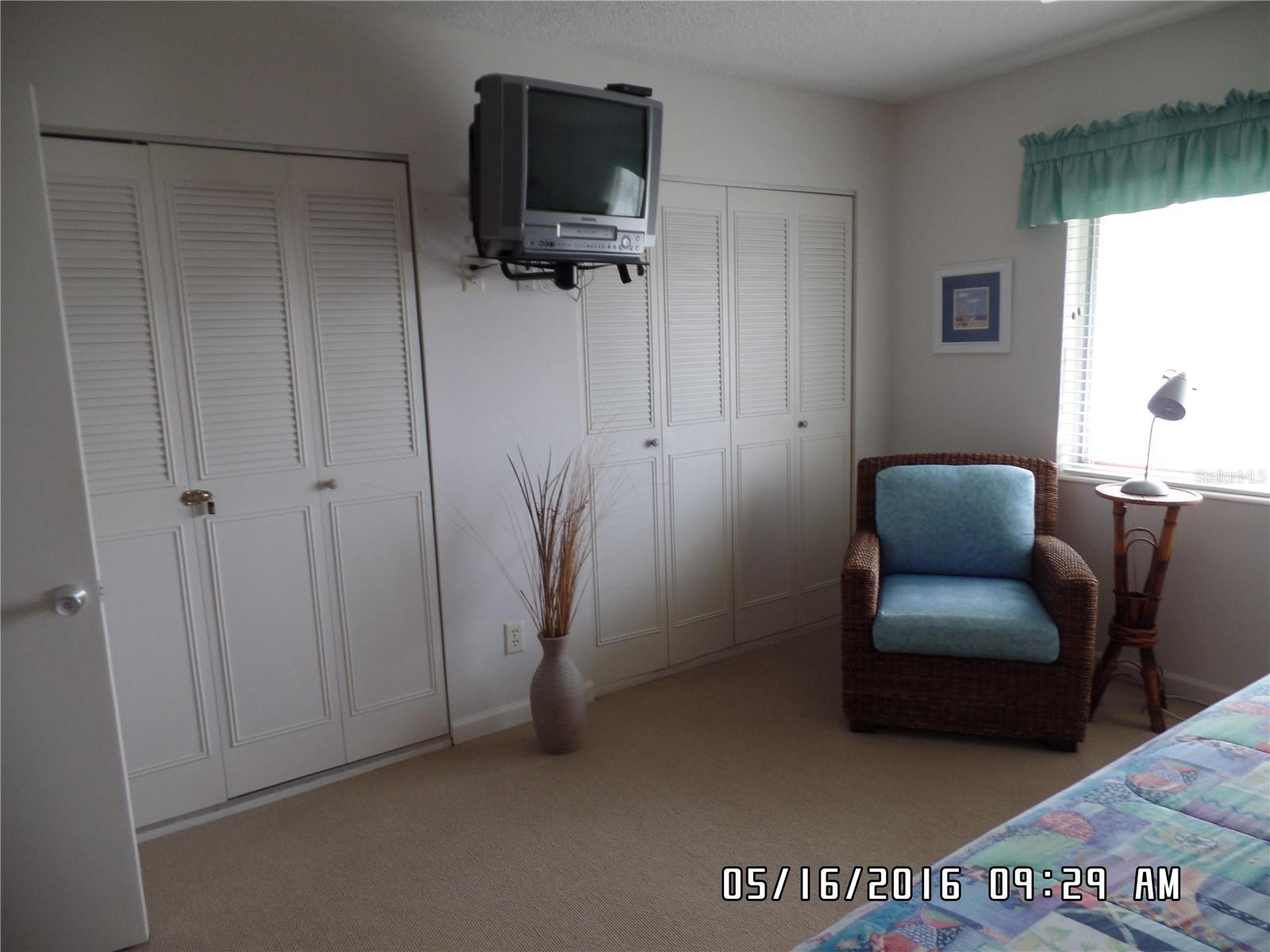 Image 7 of 9 For 815 Ocean Shore Boulevard 9a