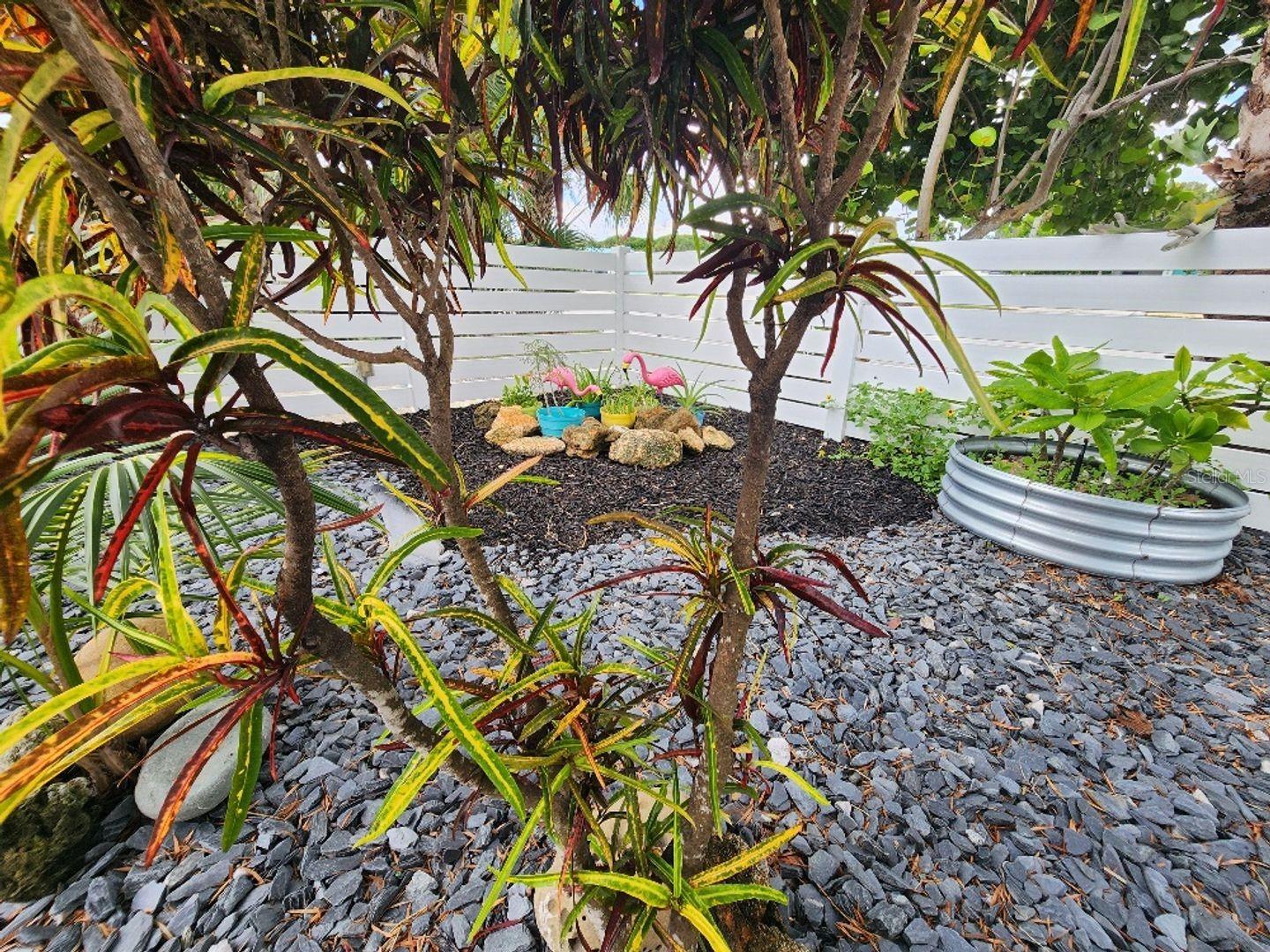 Image 19 of 21 For 2006 Hill Street