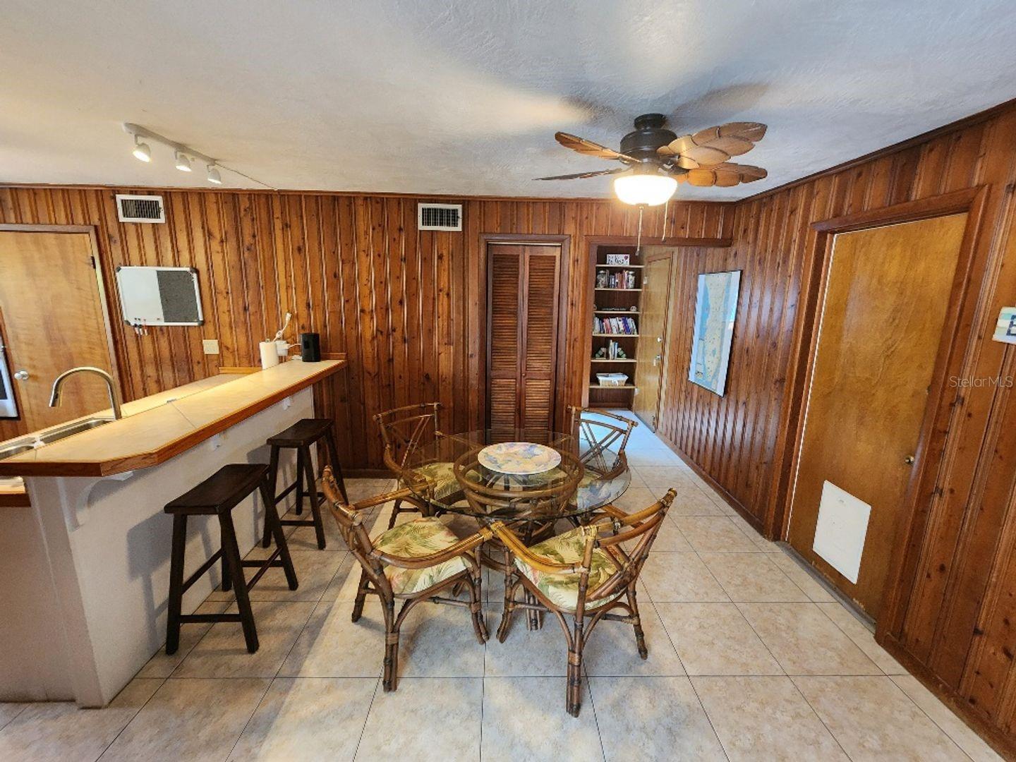 Image 3 of 21 For 2006 Hill Street