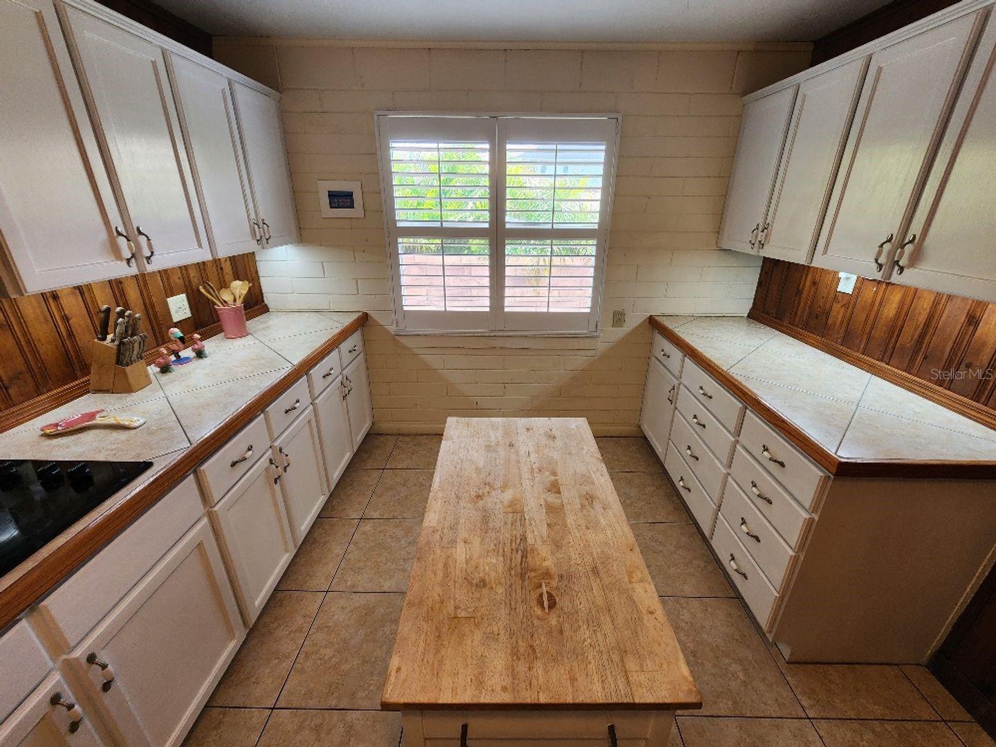 Image 7 of 21 For 2006 Hill Street