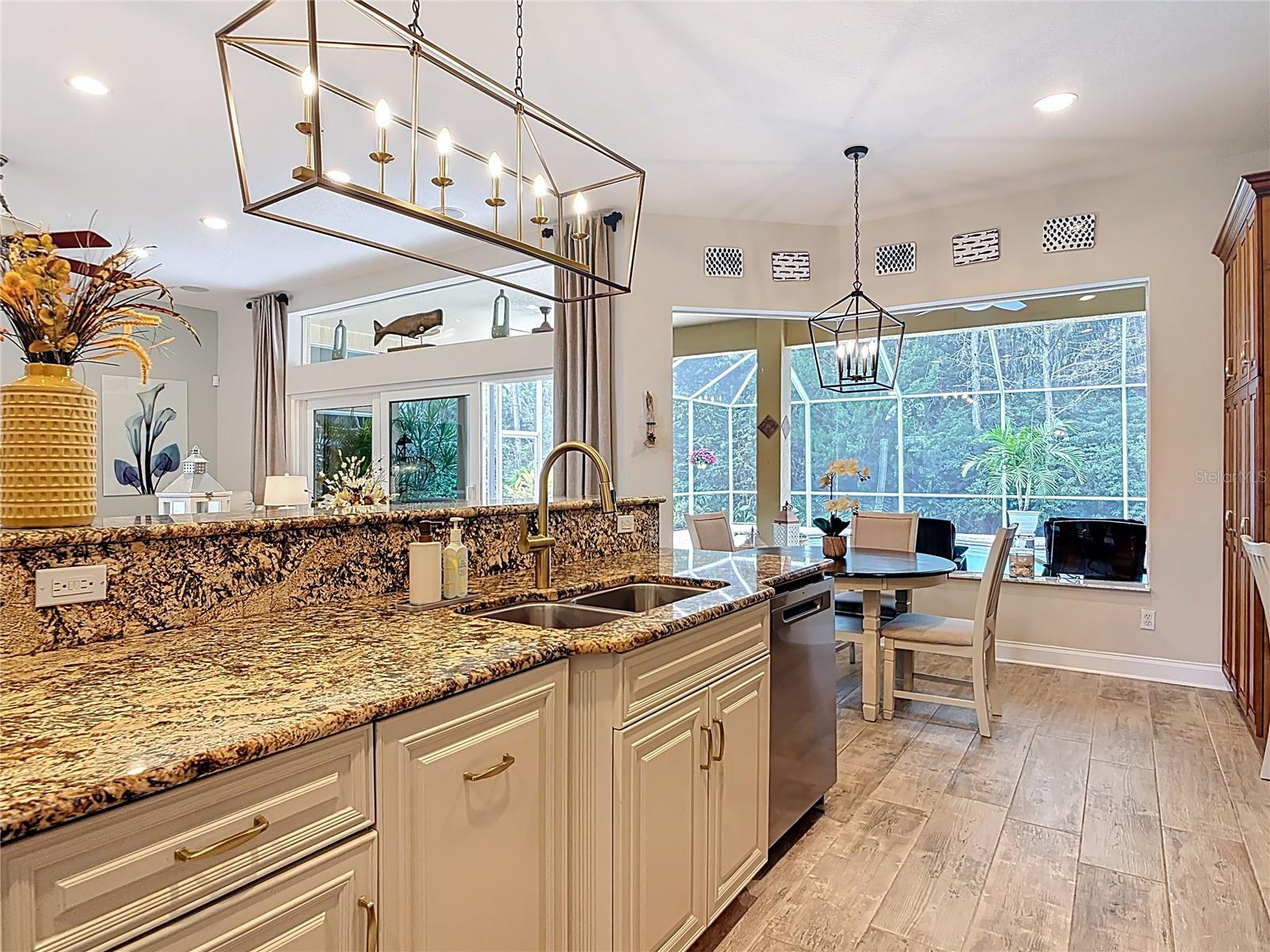 Image 10 of 43 For 6462 Longlake Drive