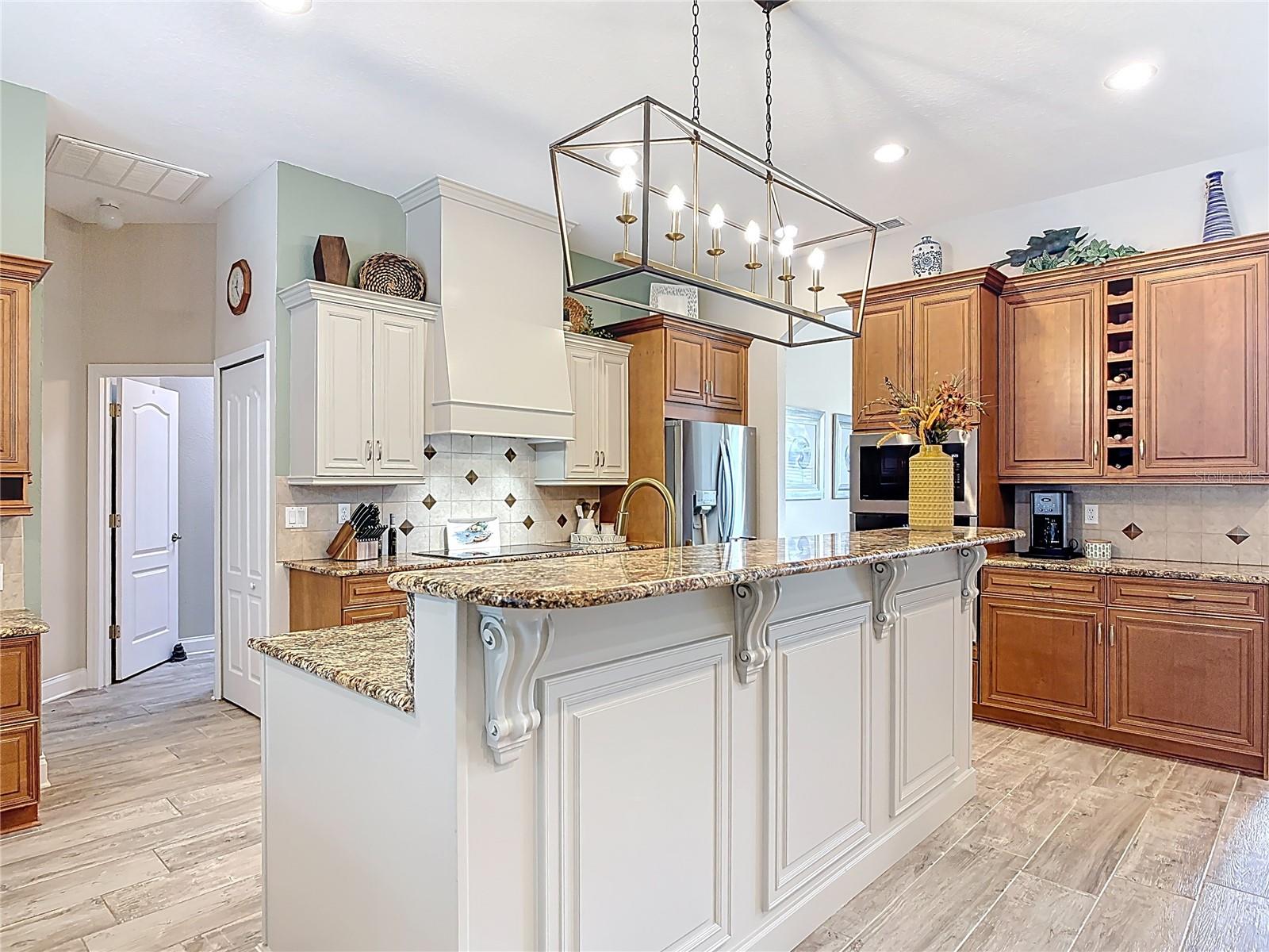 Image 12 of 43 For 6462 Longlake Drive