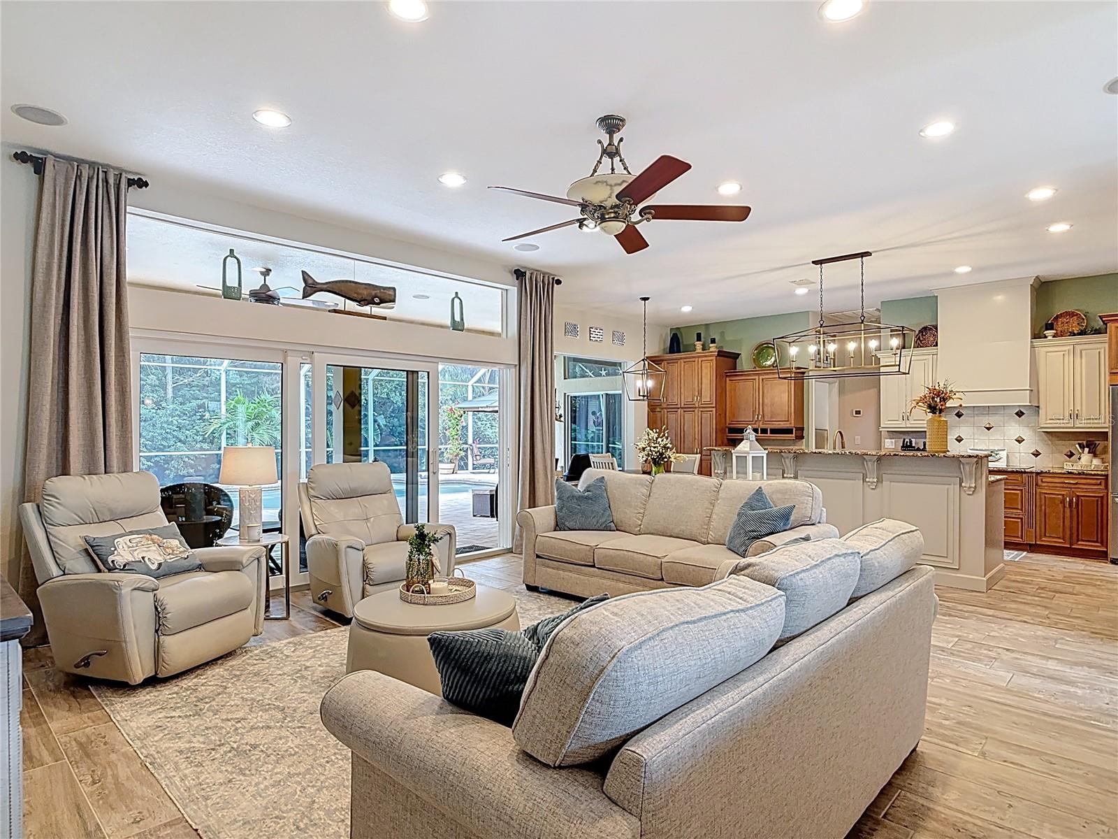 Image 16 of 43 For 6462 Longlake Drive