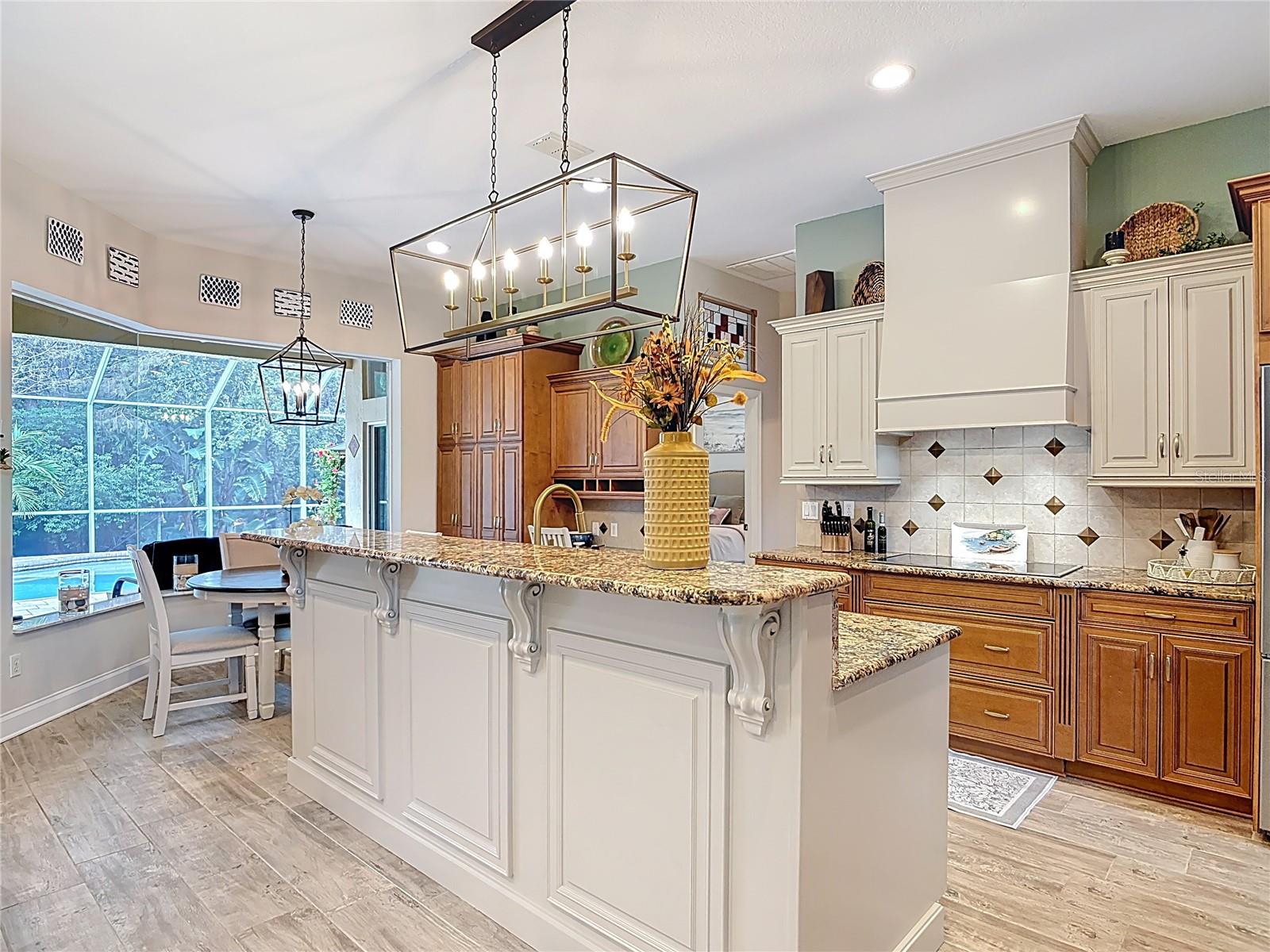 Image 7 of 43 For 6462 Longlake Drive