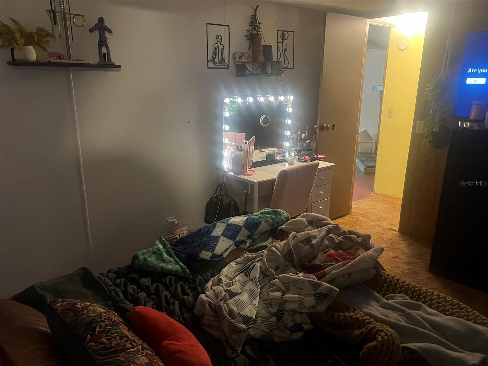 Image 24 of 43 For 17400 35th Lane