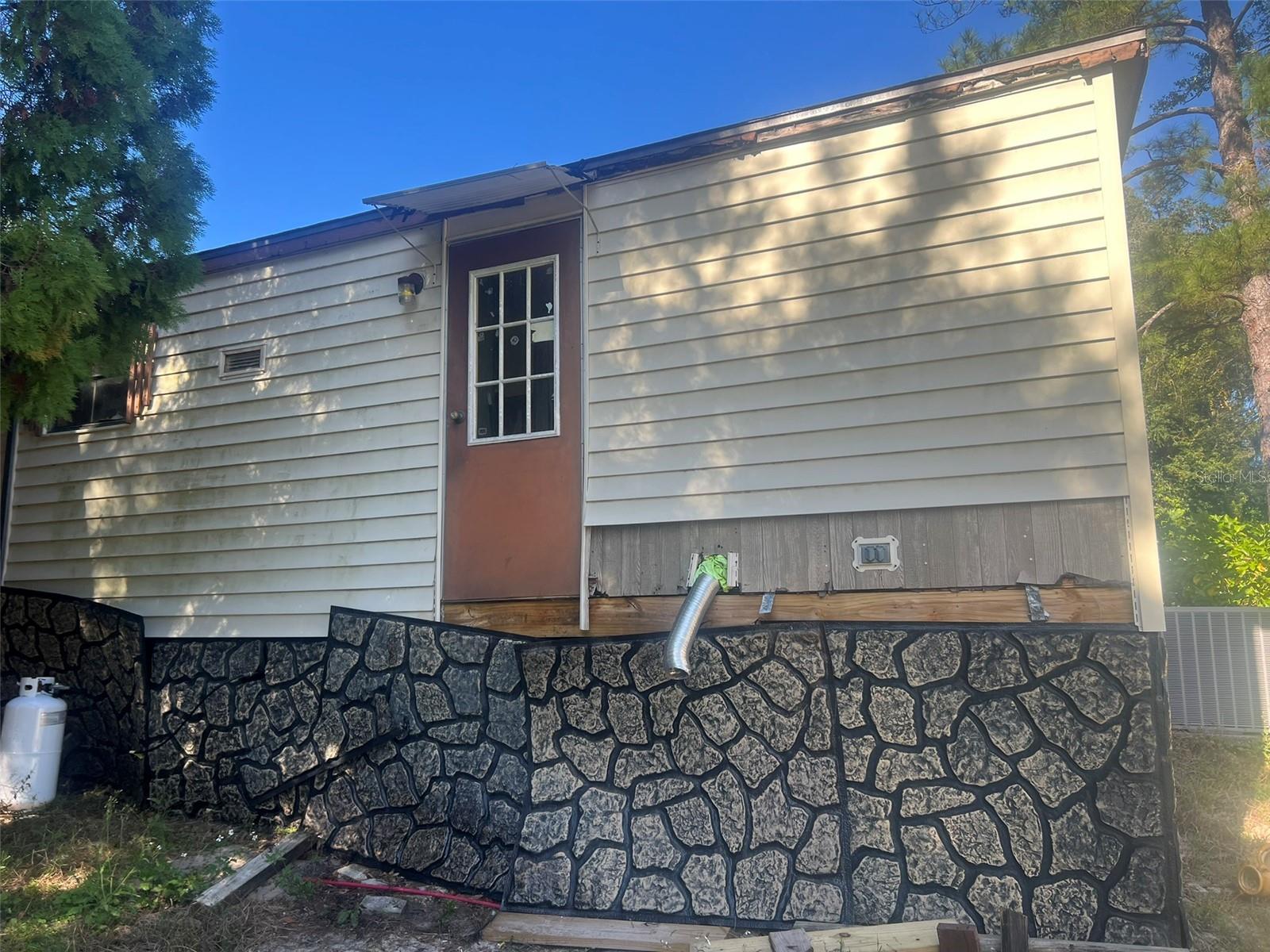 Image 33 of 43 For 17400 35th Lane