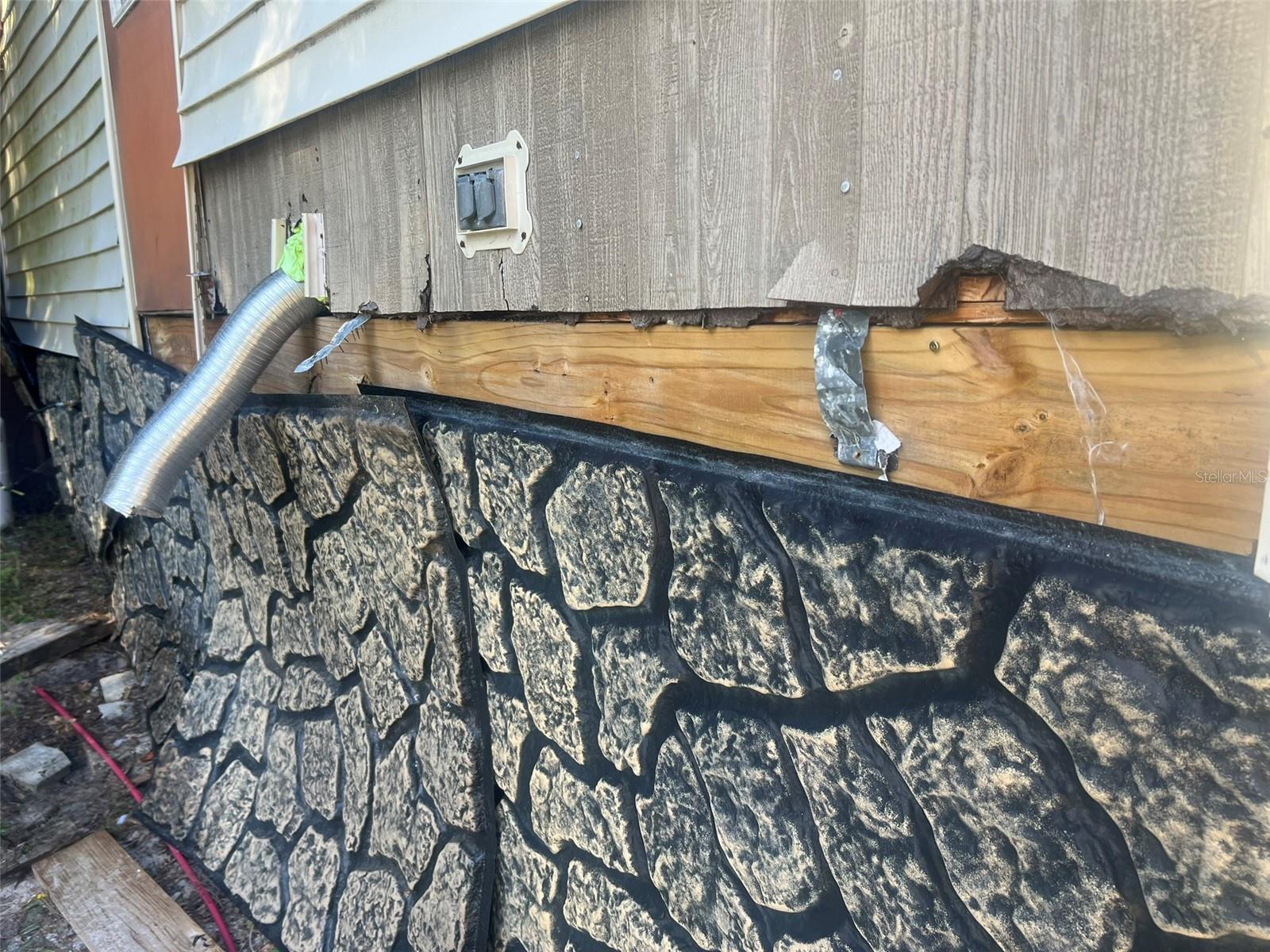 Image 34 of 43 For 17400 35th Lane